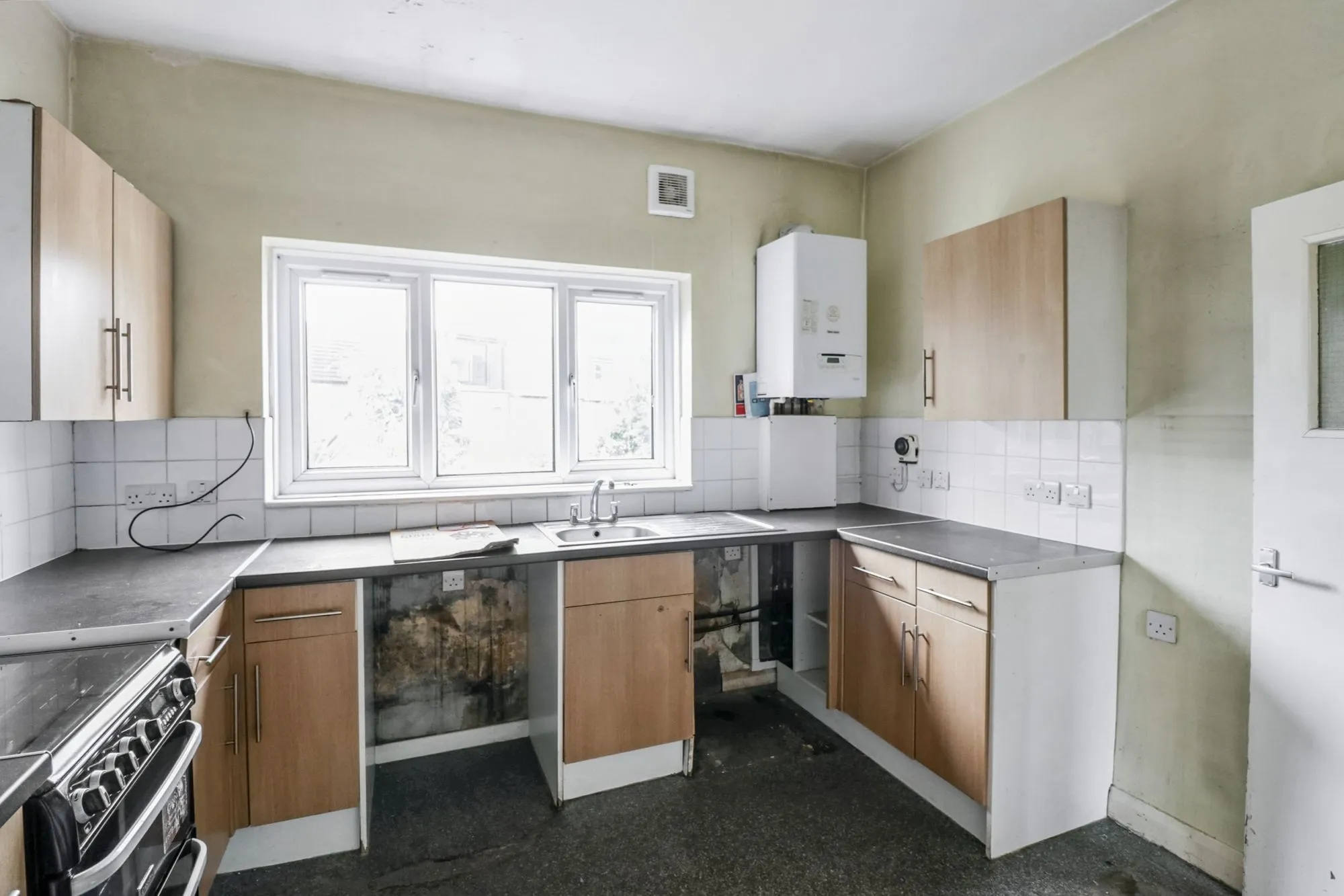 GFF & FFF, 11 Cavendish Drive, Leytonstone, London, E11 1DN