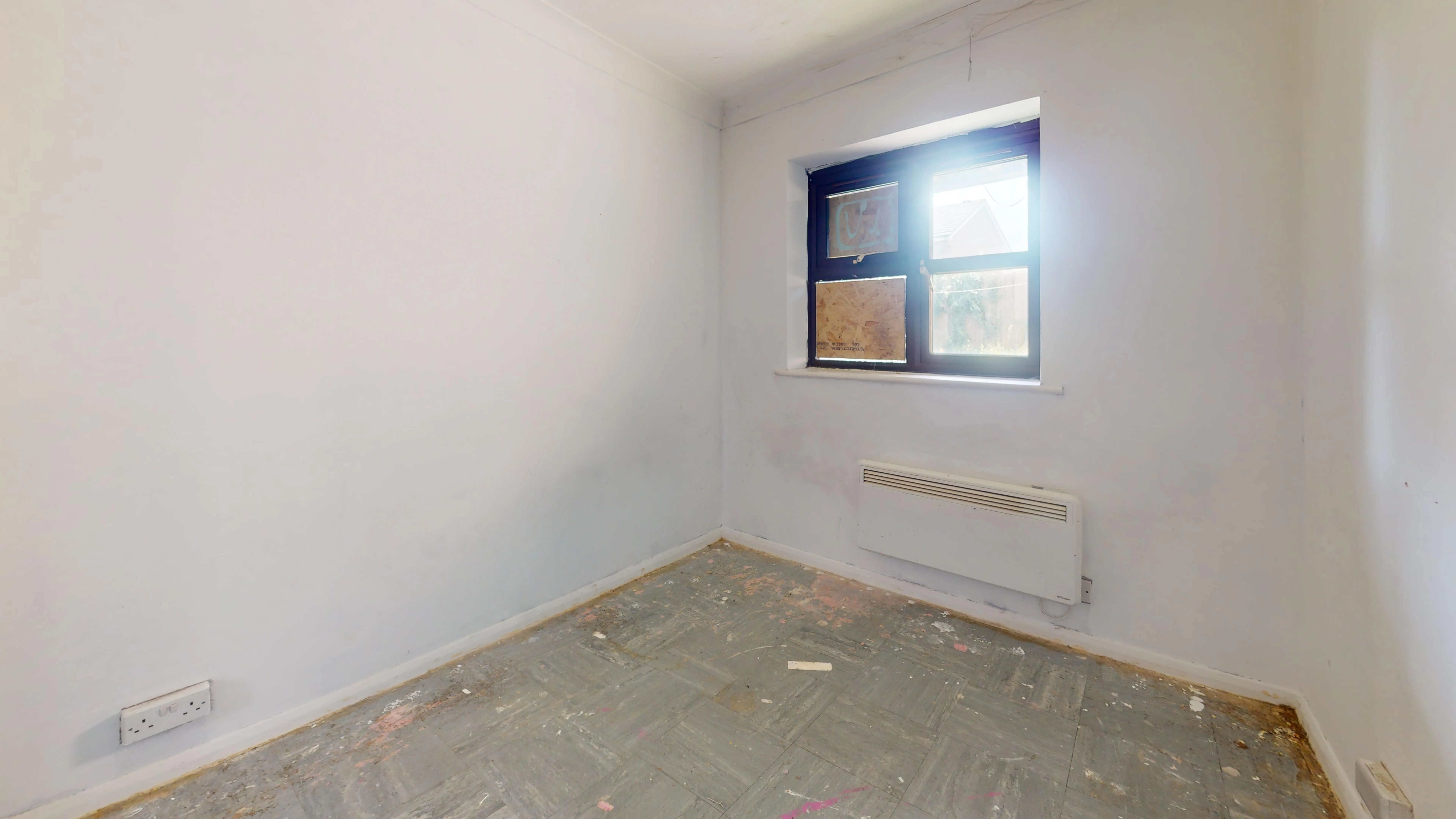 4 Thamesbank Place, Thamesmead, London, SE28 8PR