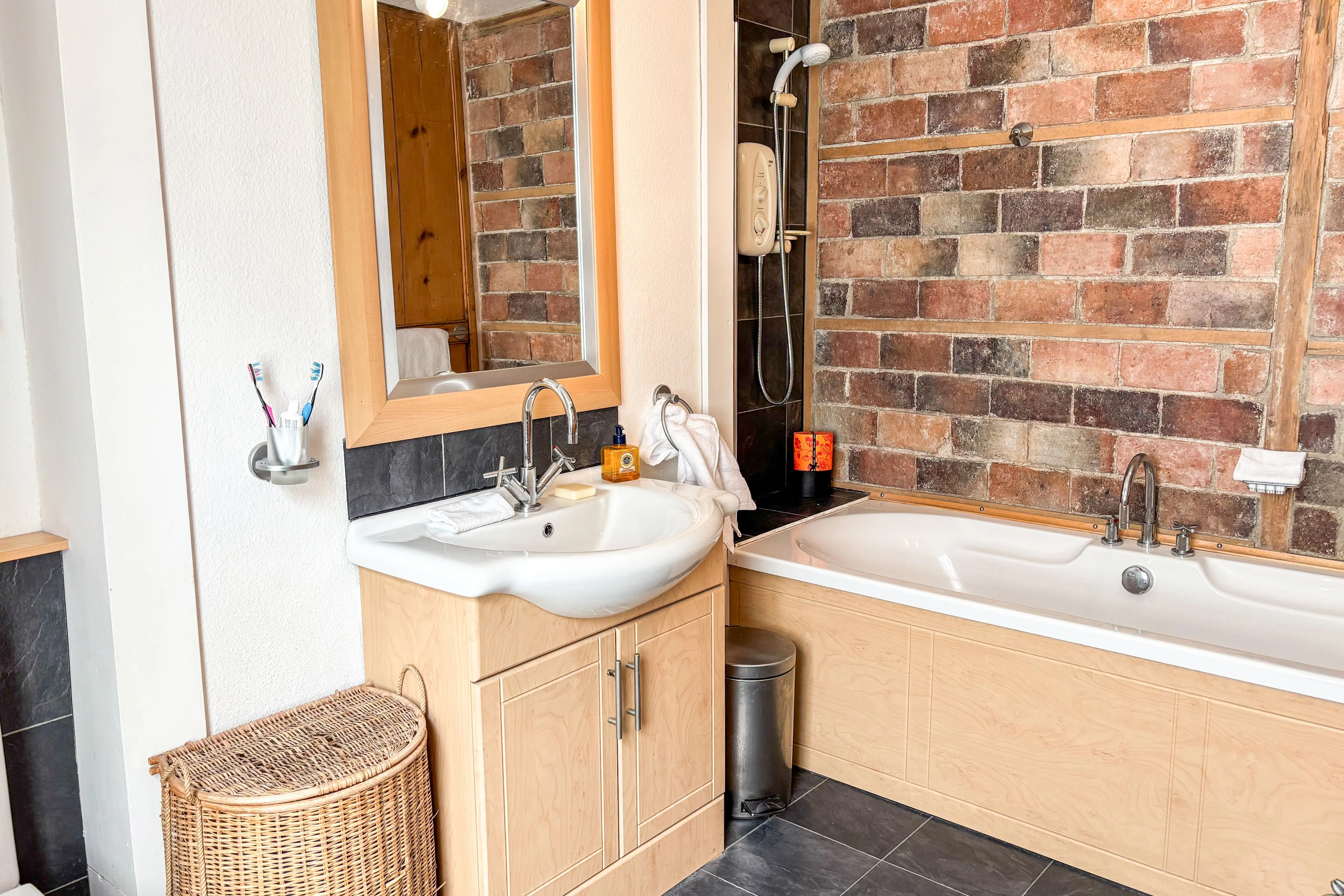 5-7 Berwyn Street, Llangollen, LL20 8NF