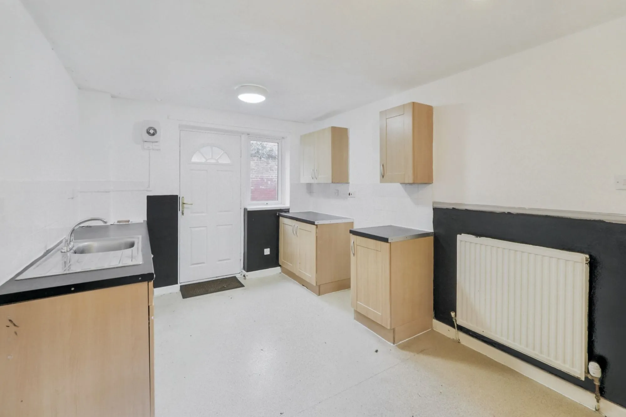 24 Alberta Terrace, New Basford, Nottingham NG7 6JA