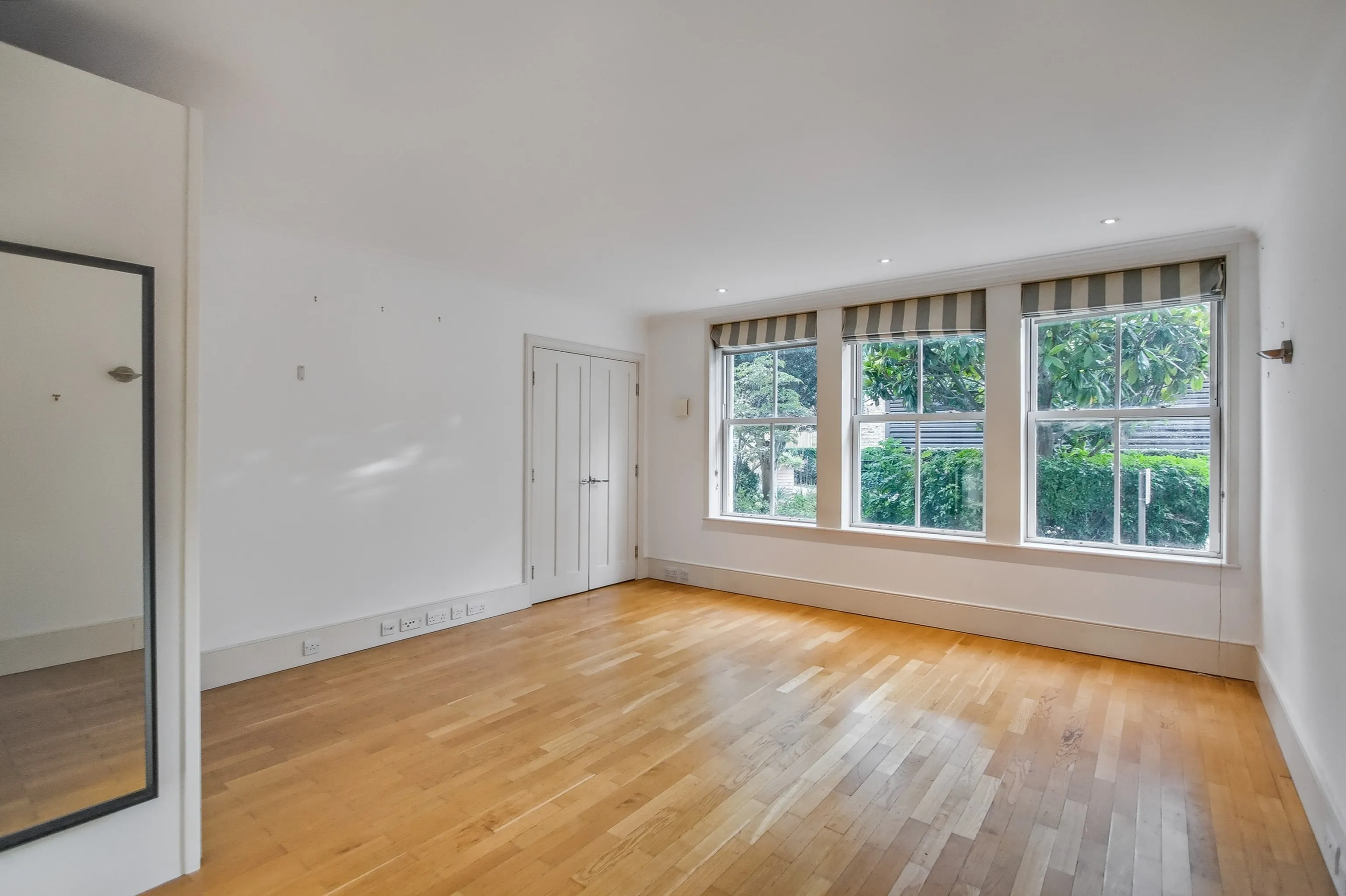 3 Francis House, Coleridge Gardens, Chelsea, London, SW10 0RP