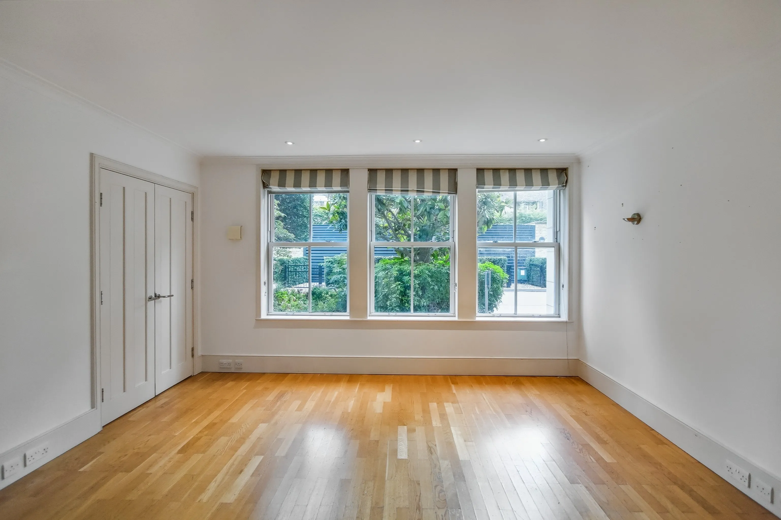 3 Francis House, Coleridge Gardens, Chelsea, London, SW10 0RP