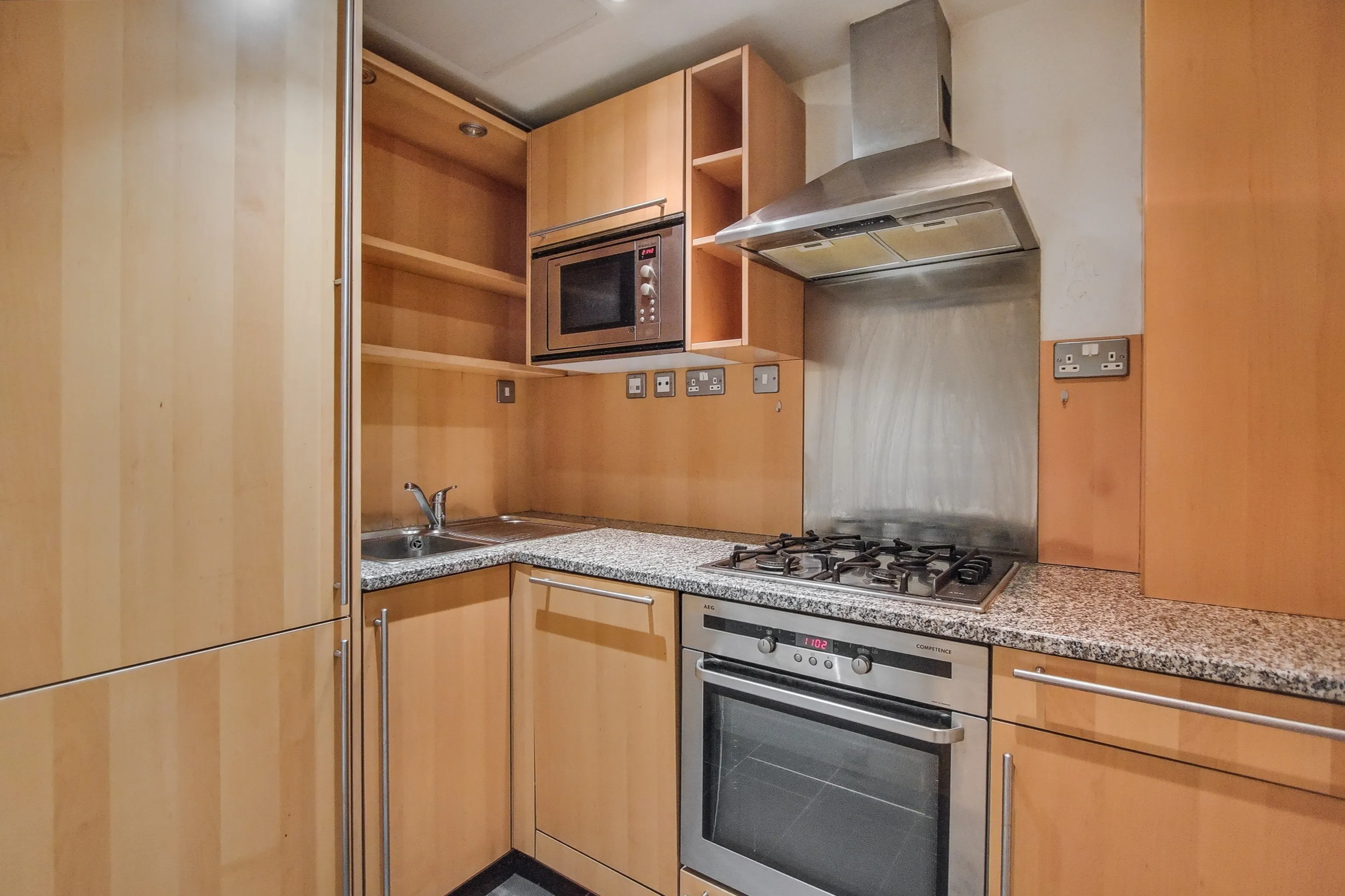 3 Francis House, Coleridge Gardens, Chelsea, London, SW10 0RP