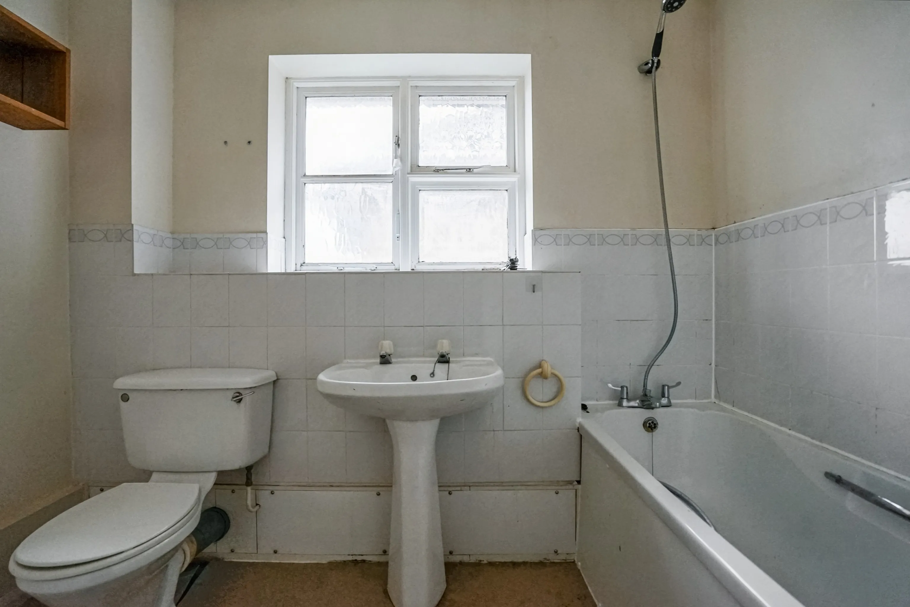 84 Staffords Place, Horley, Surrey RH6 9GY