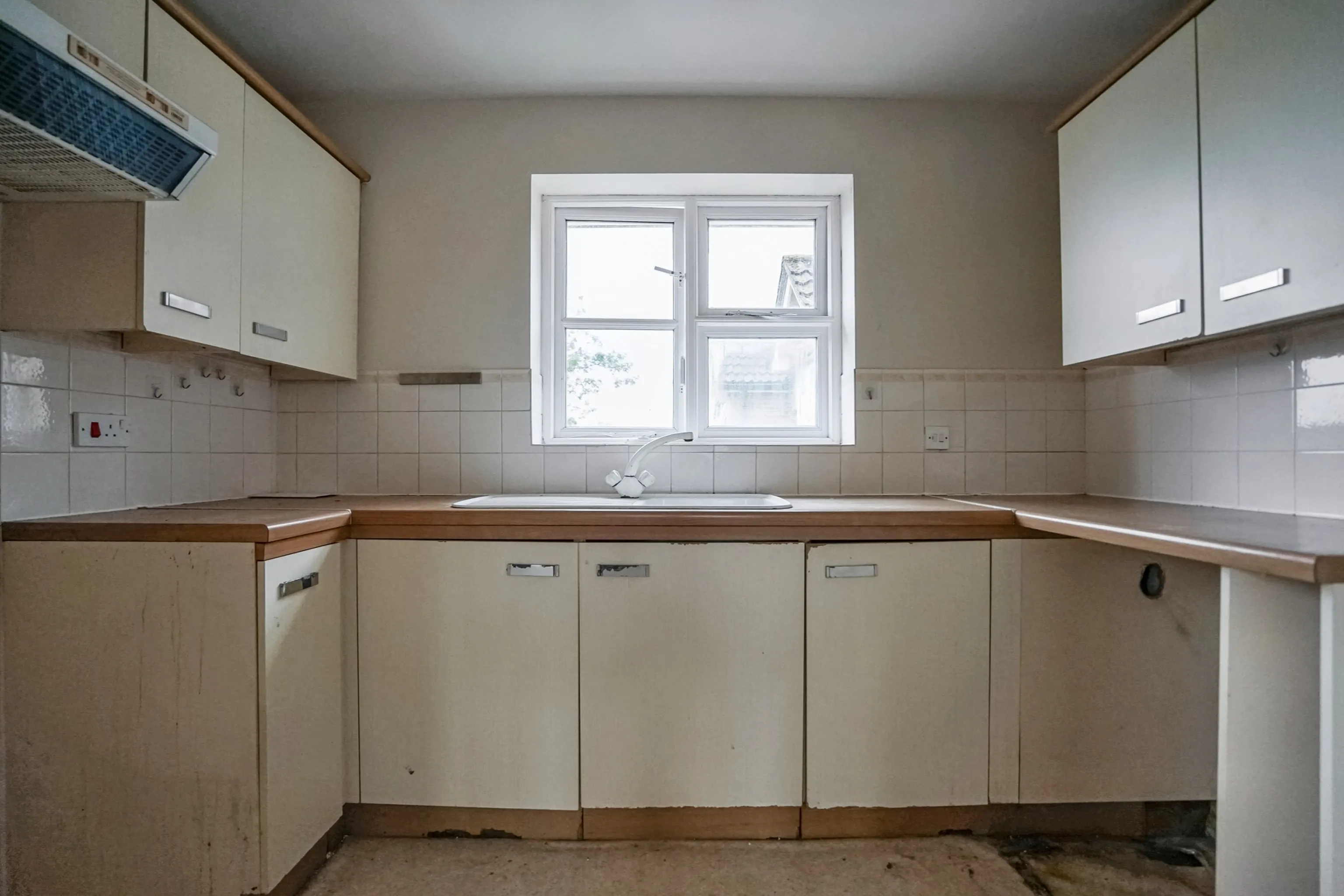 84 Staffords Place, Horley, Surrey RH6 9GY