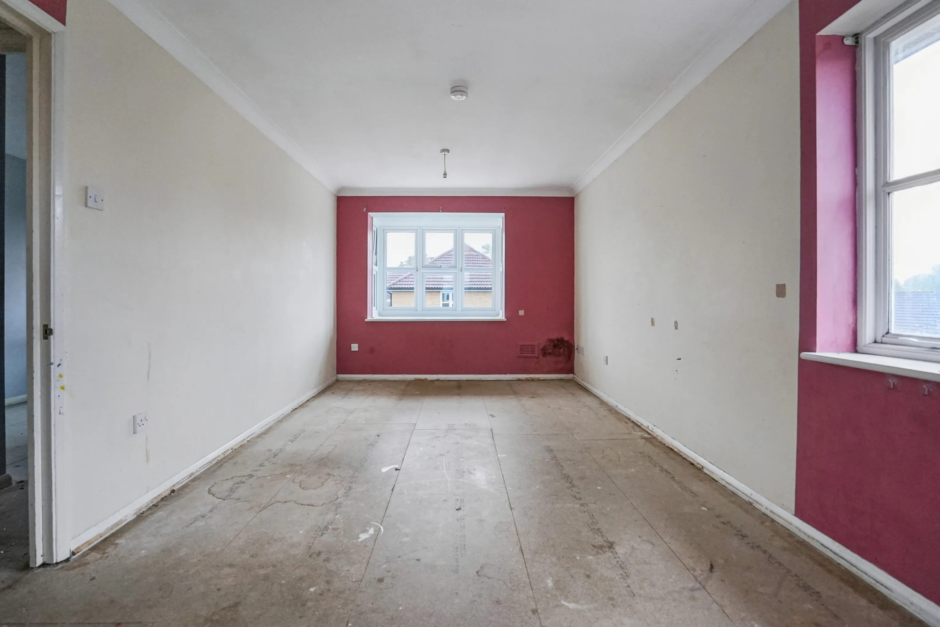 84 Staffords Place, Horley, Surrey RH6 9GY