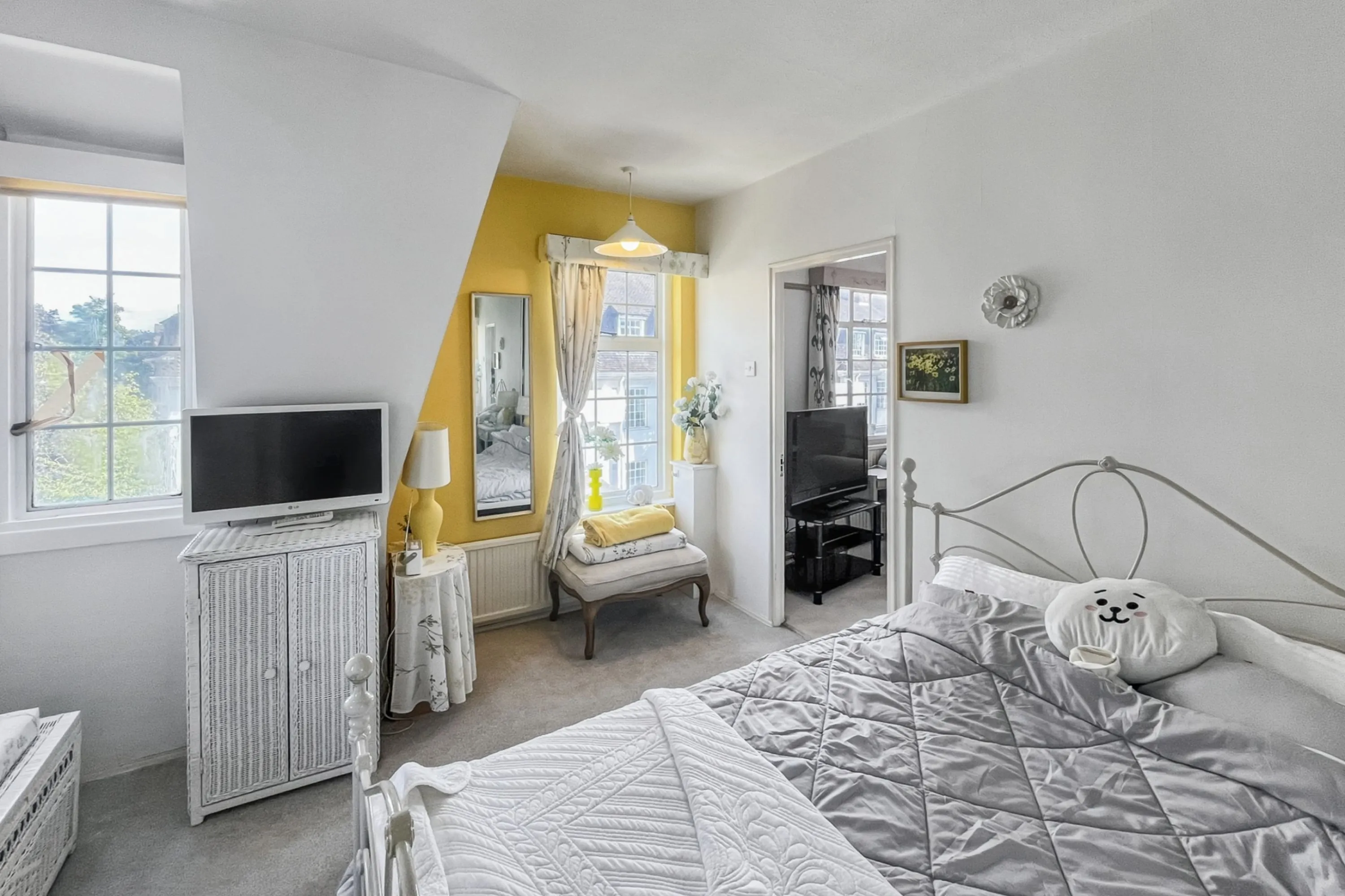 Flat 10, Wavertree Court, Wavertree Road, Streatham Hill, London, SW2 4TL