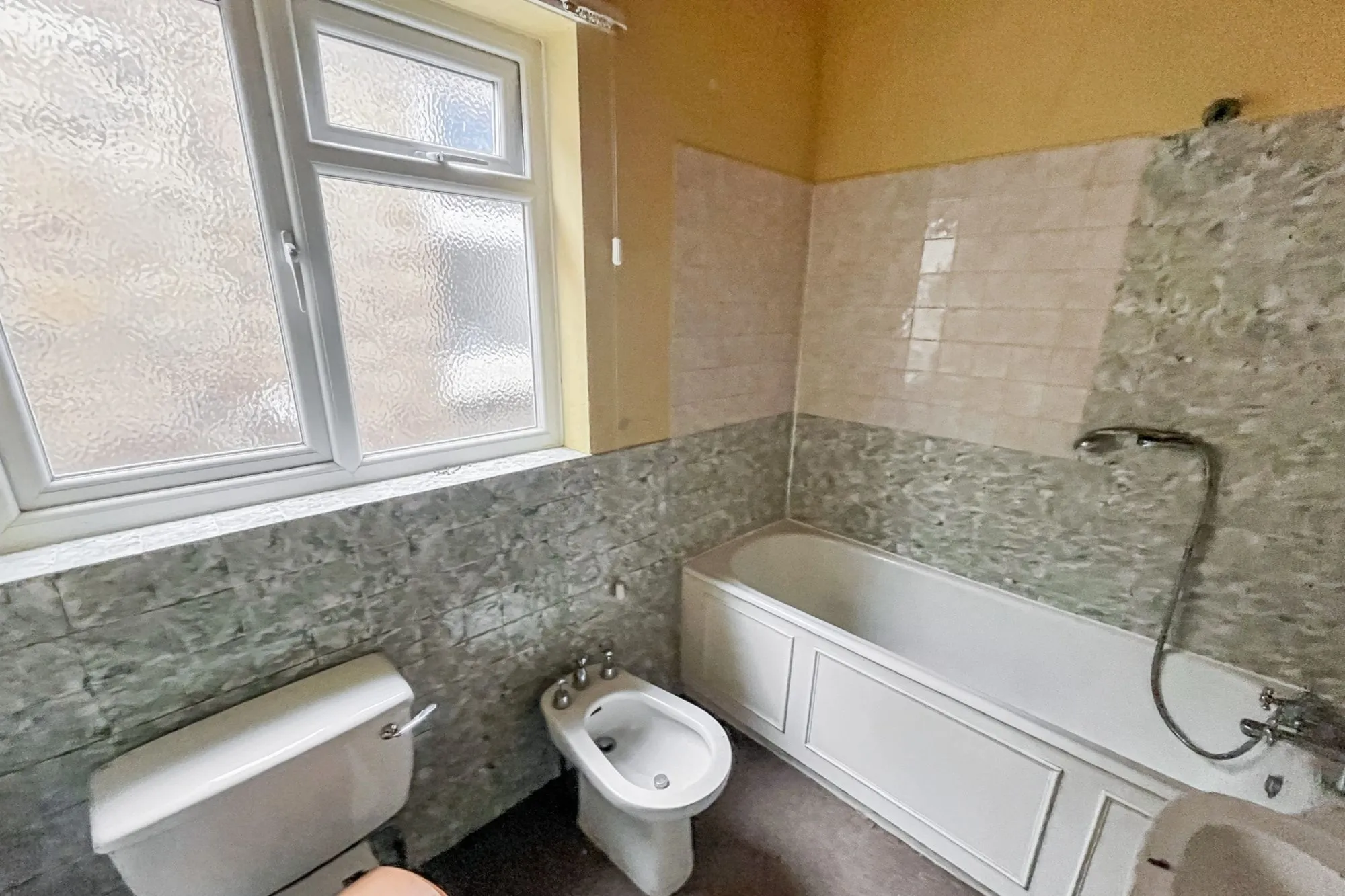 43 Norbury Court Road, Norbury, London SW16 4HU