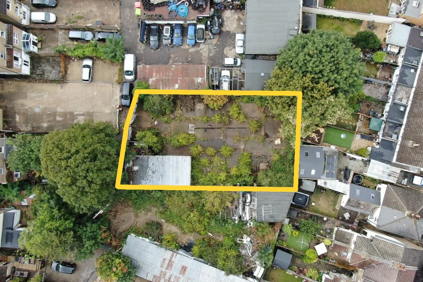 Bishops Place Yard, Sutton, SM1