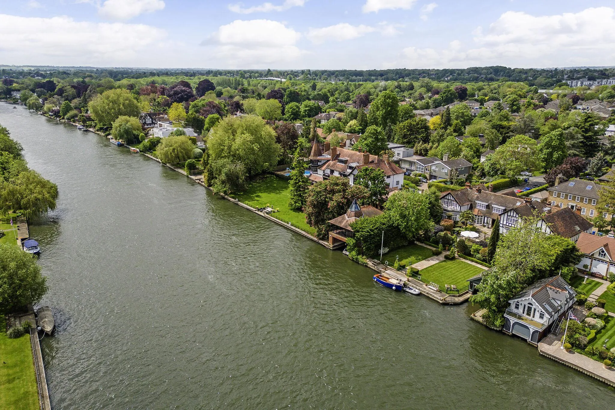 Doannee House, Fishery Road, Bray, Berkshire, SL6 1UN