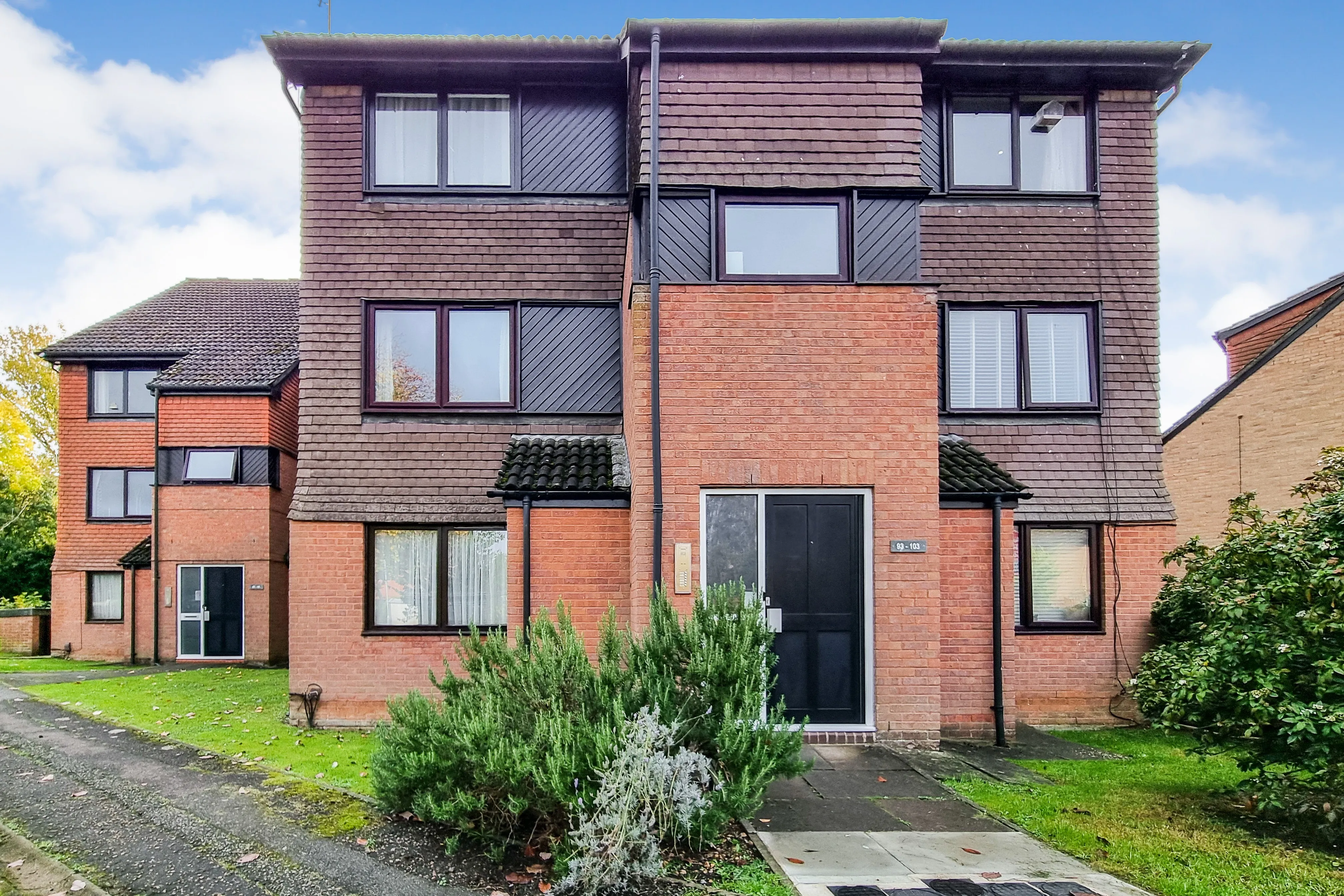 97 Peerless Drive, Harefield, Uxbridge, Middlesex, UB9 6JF