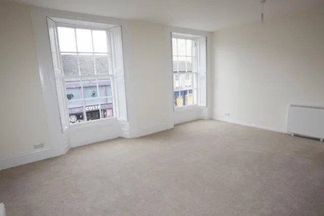 Flat 4, 23A Horsemarket, Barnard Castle, County Durham DL12 8LX