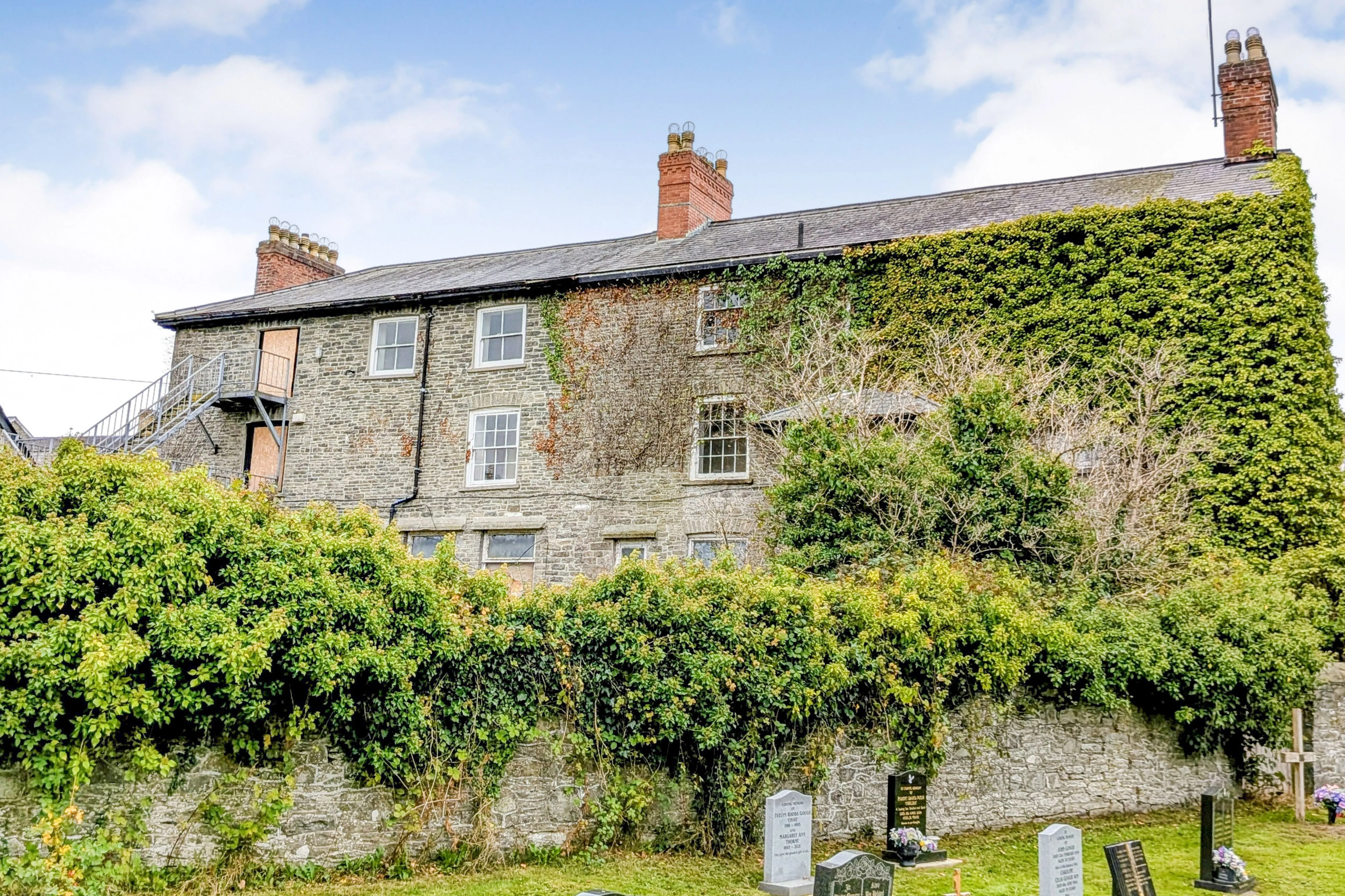 Bank House, West Street, Builth Wells, Powys, Wales, LD2 3AH