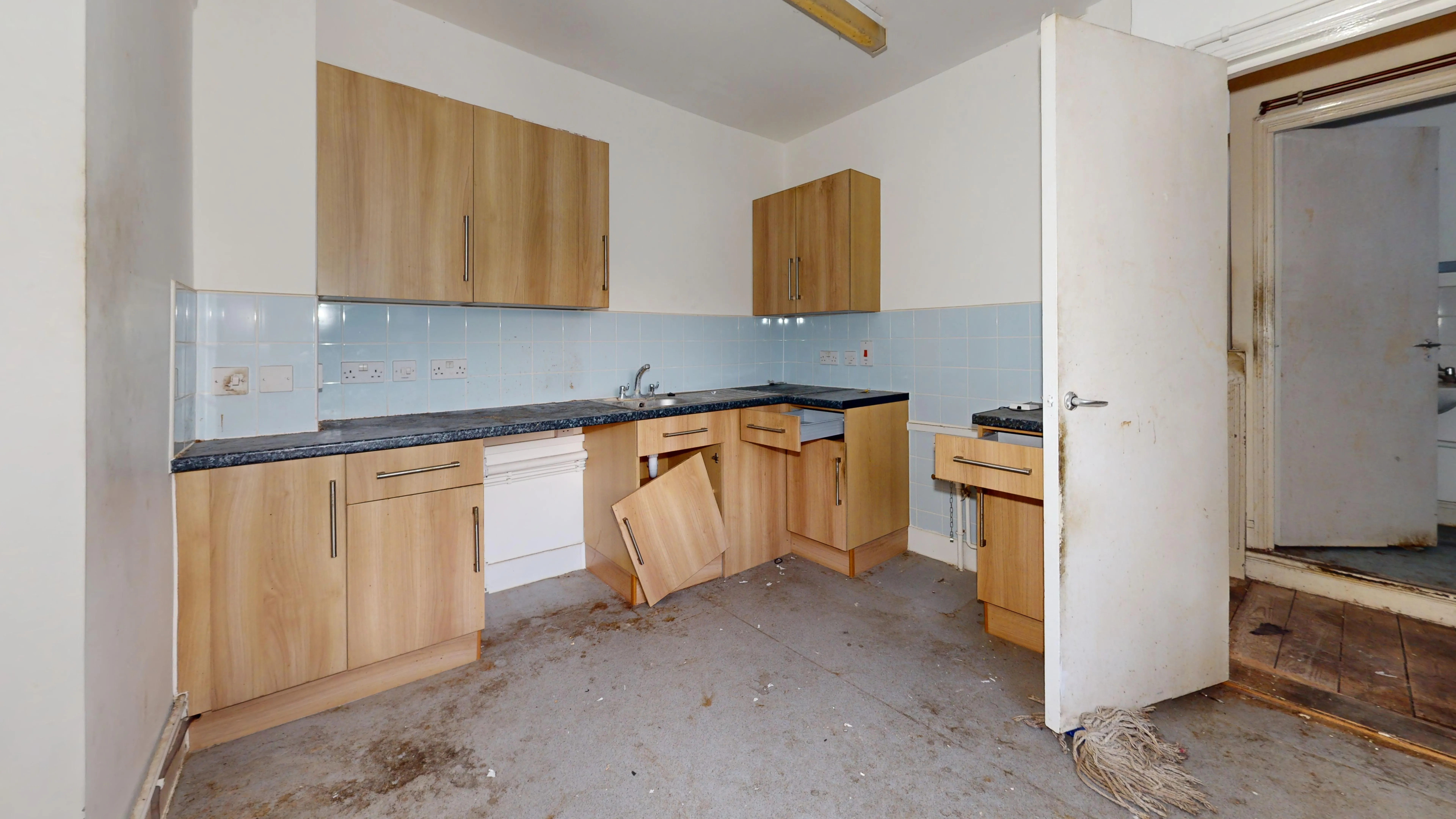 Flat B, 17 Durley Road, Stamford Hill, London, N16 5JW