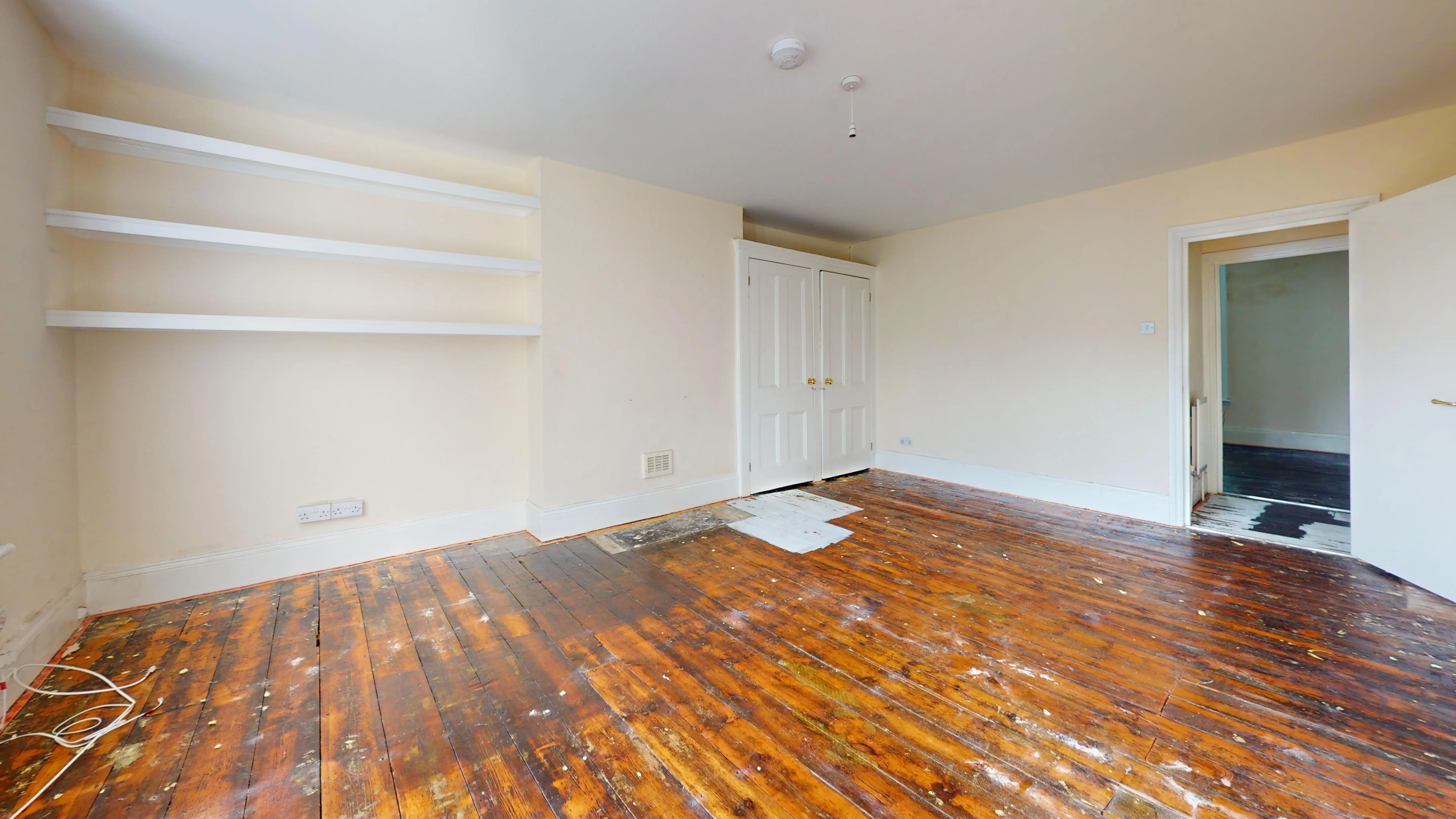 Flat B, 8 Pemberton Gardens, Upper Holloway, London N19 5RU