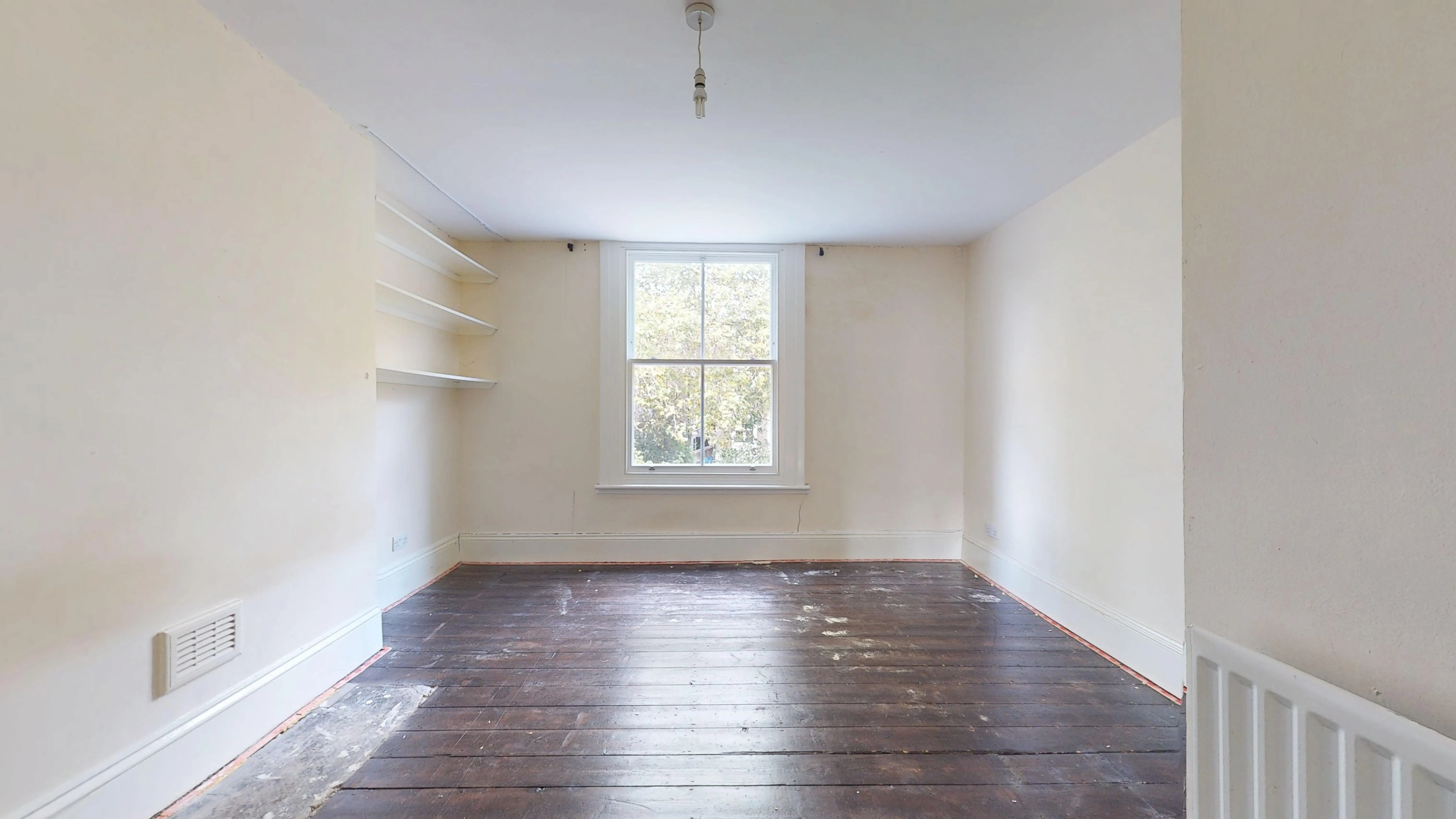 Flat B, 8 Pemberton Gardens, Upper Holloway, London N19 5RU