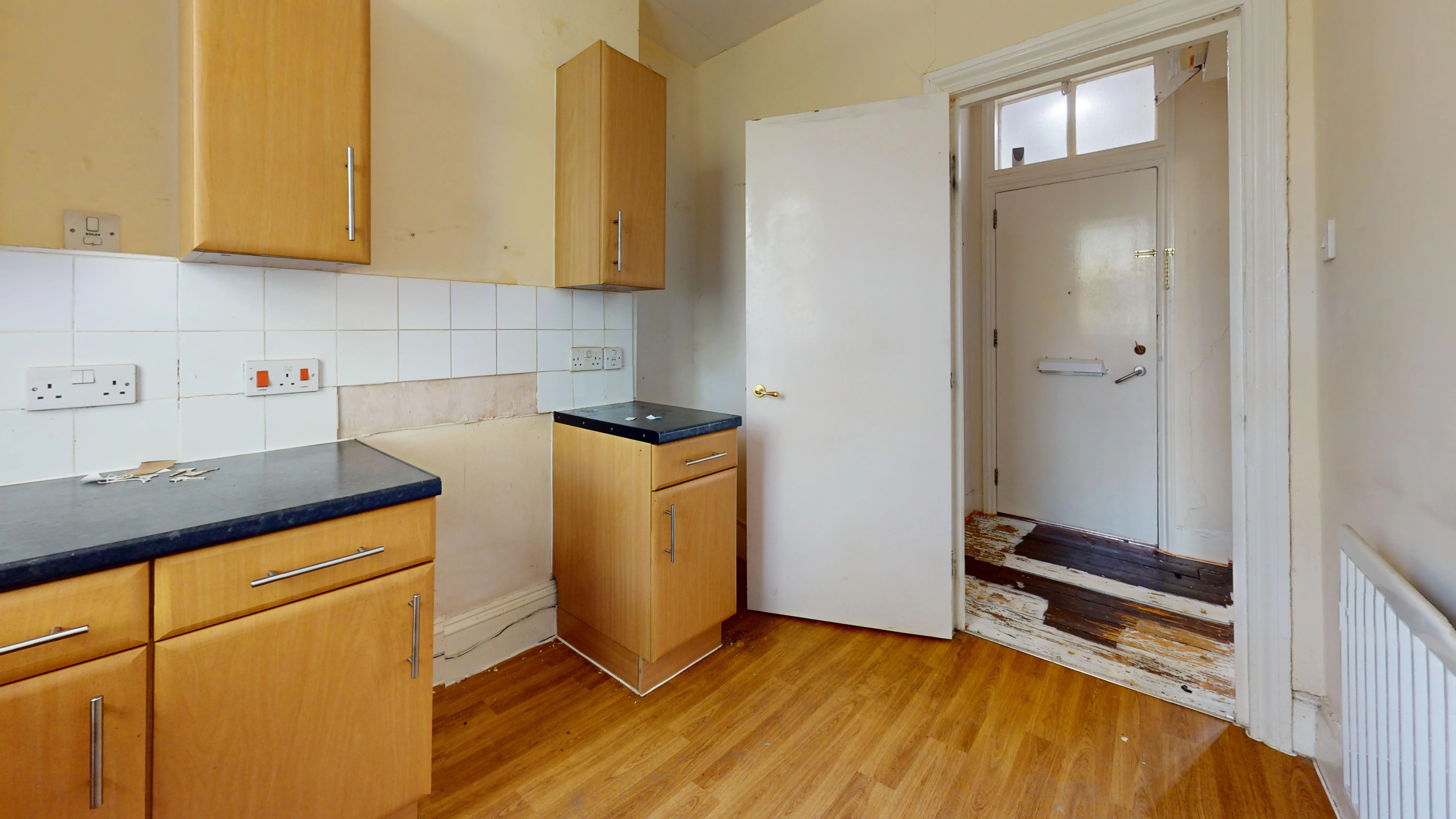 Flat B, 8 Pemberton Gardens, Upper Holloway, London N19 5RU
