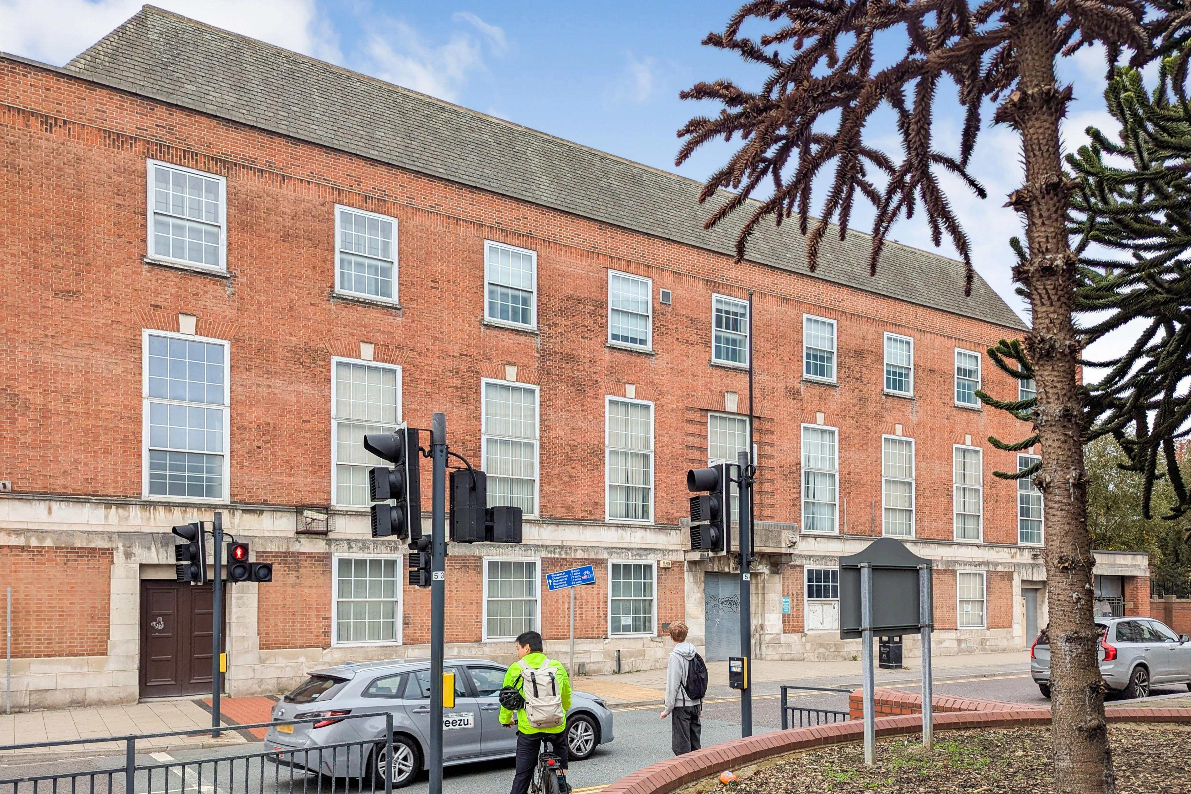 35 Eastgate, Leeds, LS2 7RE