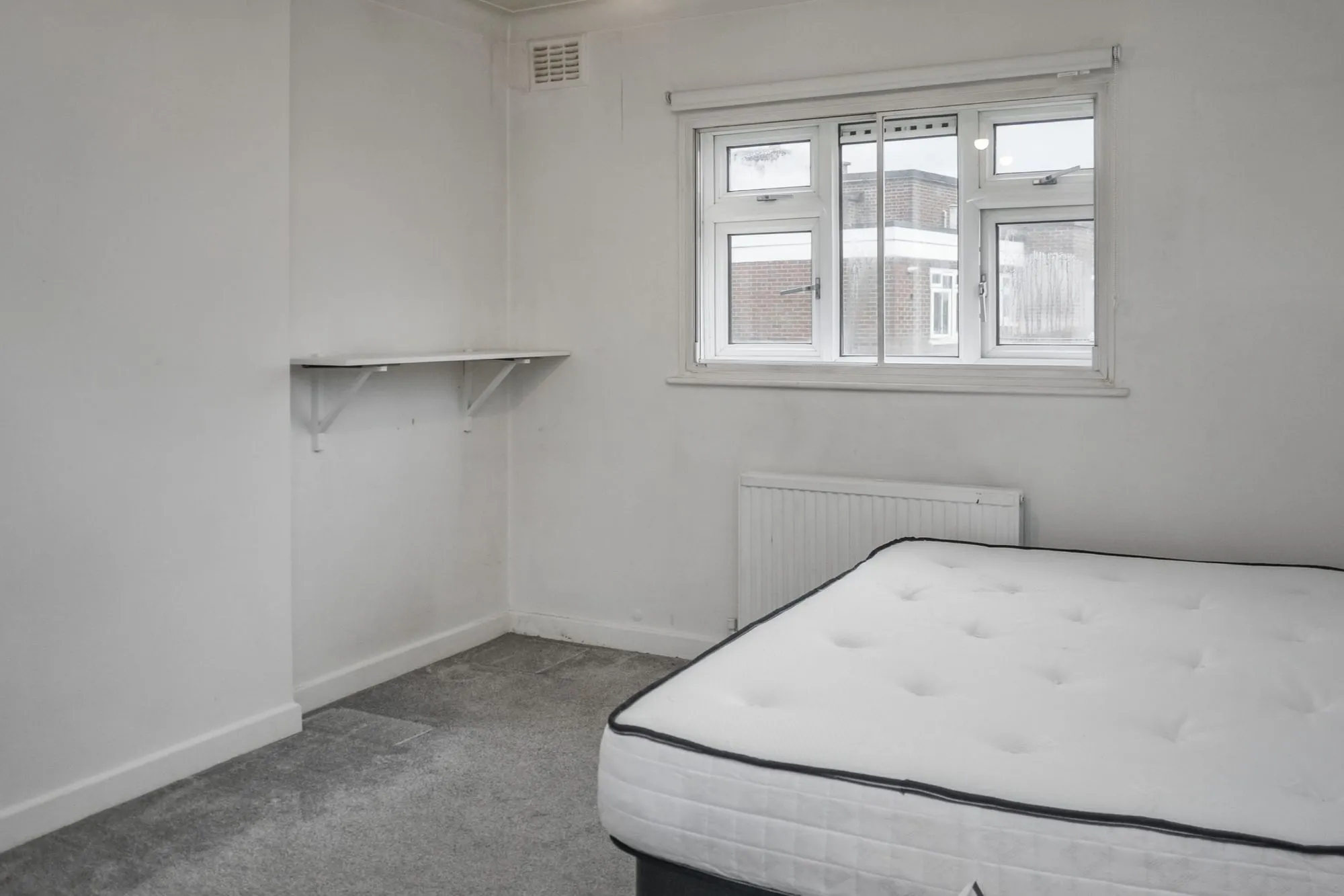 12 Grasmere Court, Verdun Road, Barnes, London SW13 9AU