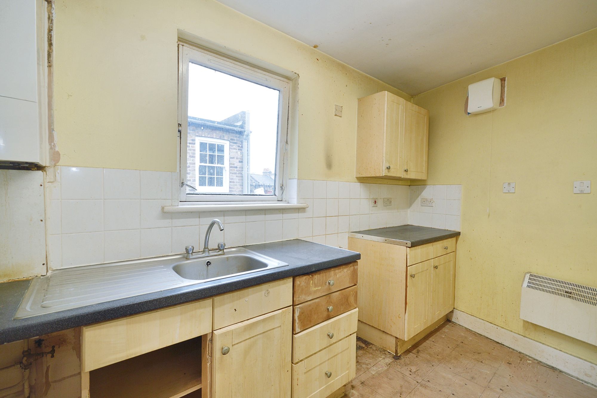 8a Goodwin Road, Shepherds Bush, London W12 9HX