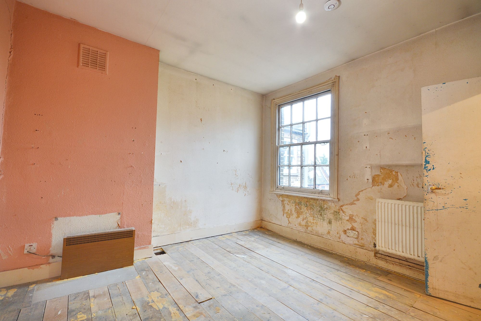8a Goodwin Road, Shepherds Bush, London W12 9HX