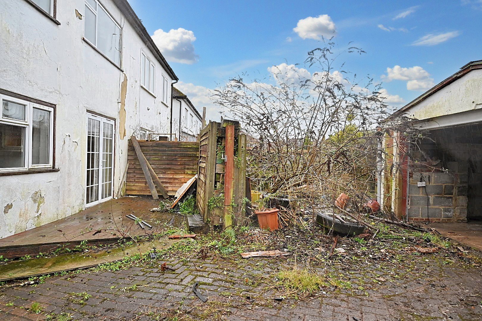 71 Court Avenue, Coulsdon CR5 1HJ