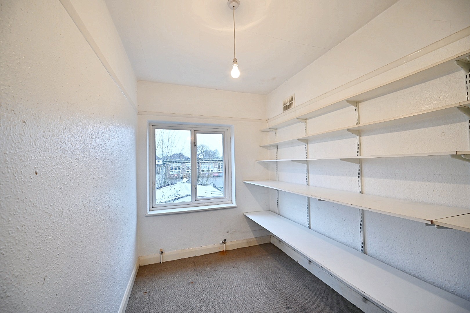 71 Court Avenue, Coulsdon CR5 1HJ