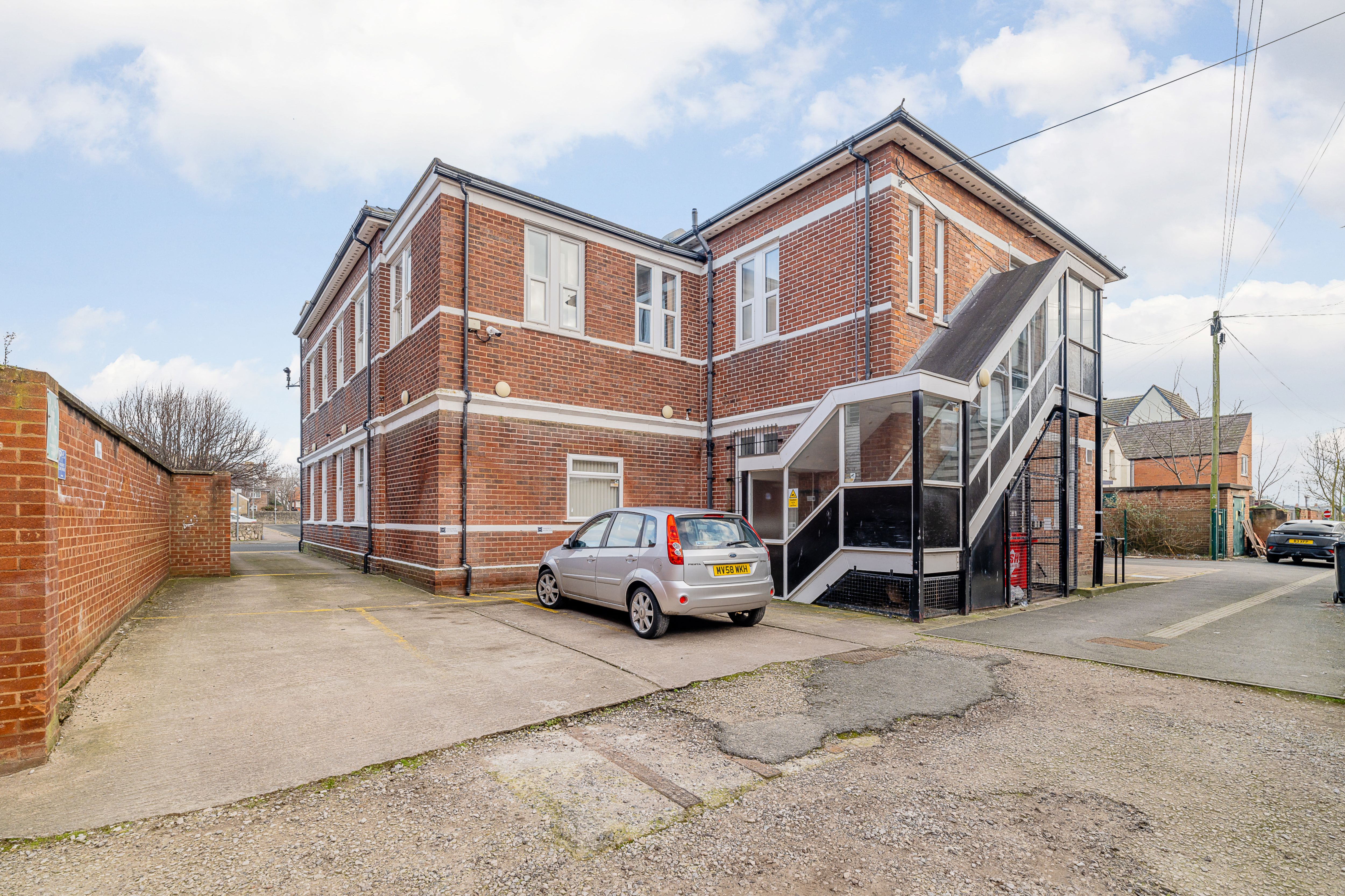 Clwyd Chambers, Clwyd Street, Rhyl, LL18 3LA