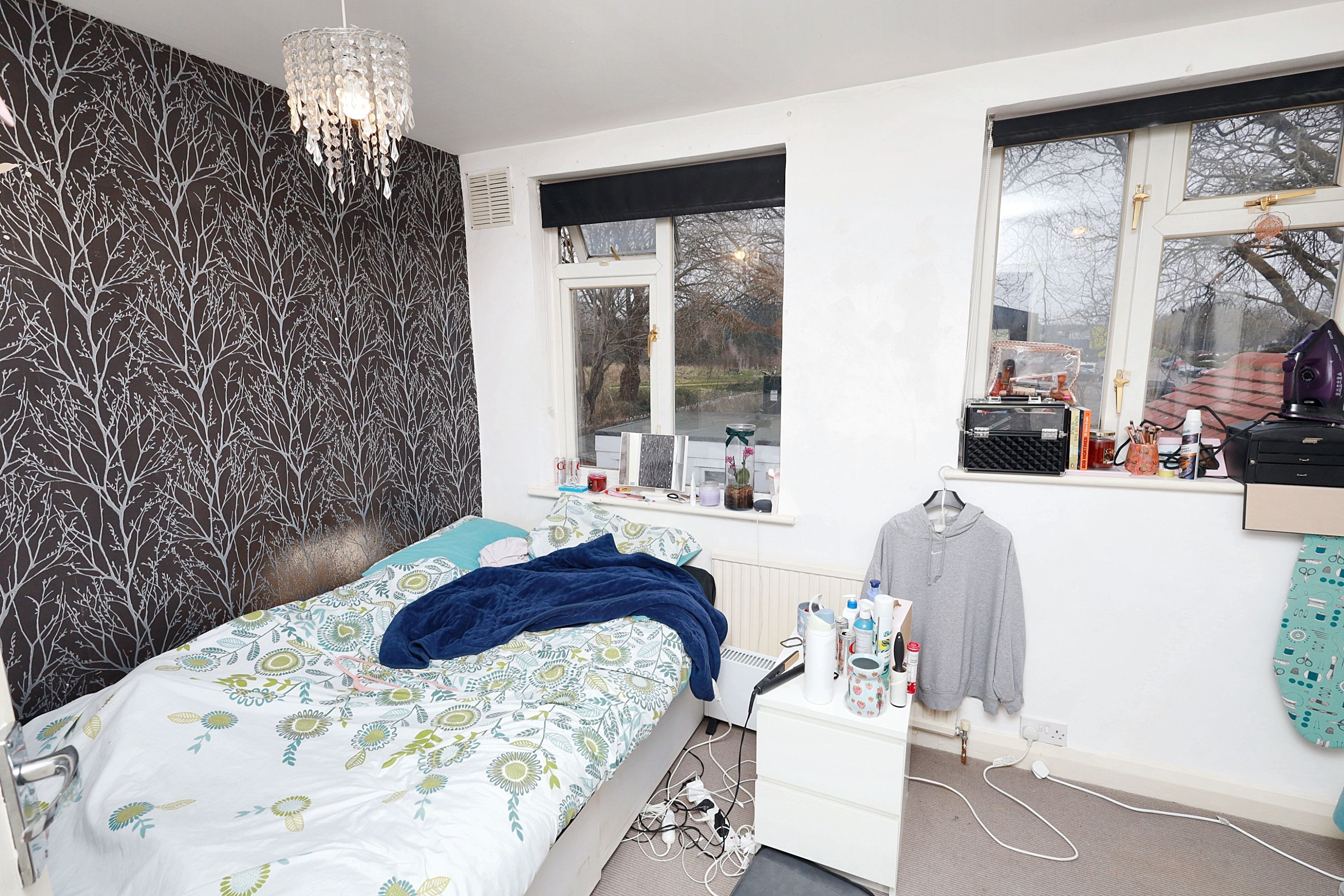 203 Hounslow Road, Hanworth, Feltham, TW13 6AD