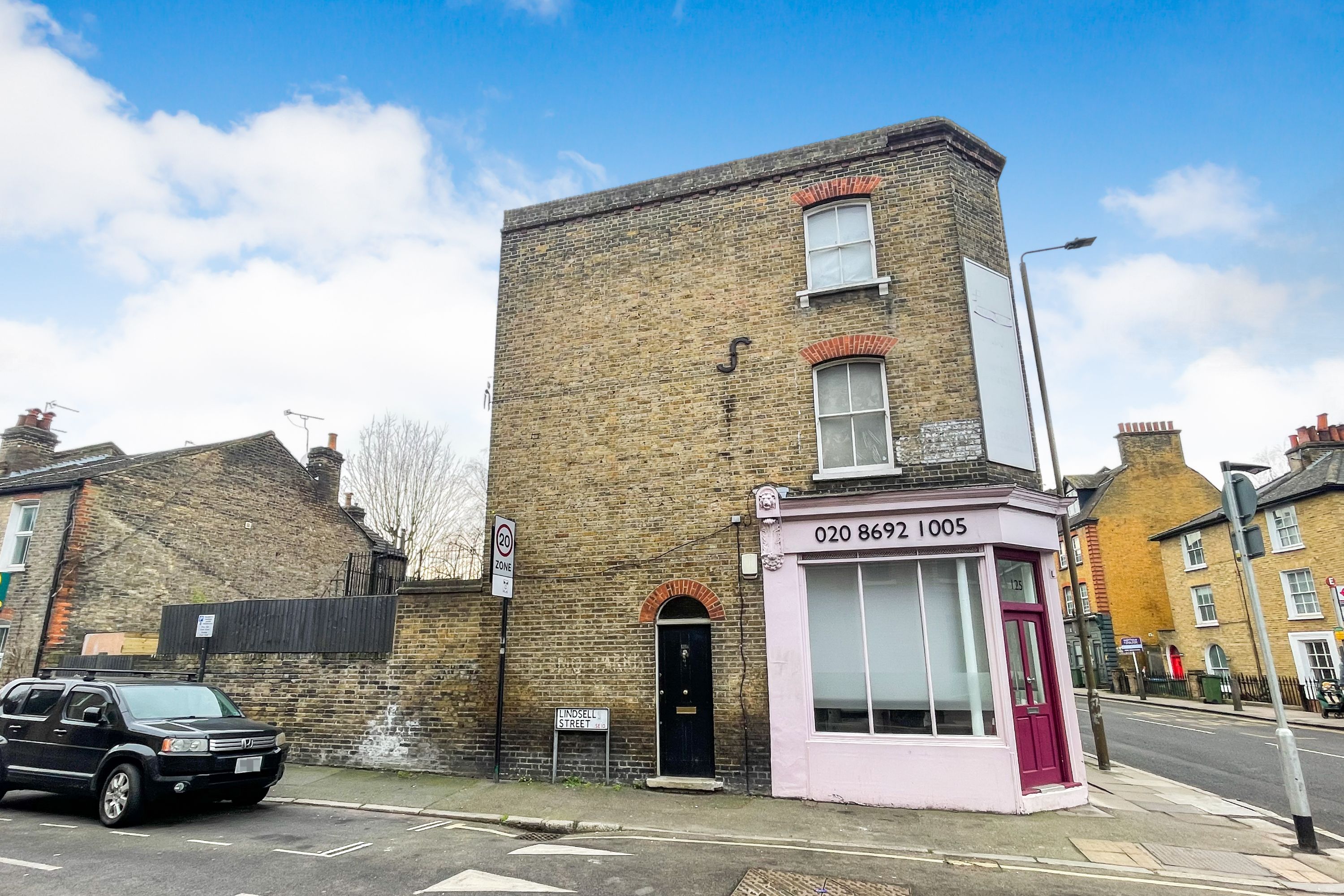 125/125A Greenwich South Street, London SE10 8NX