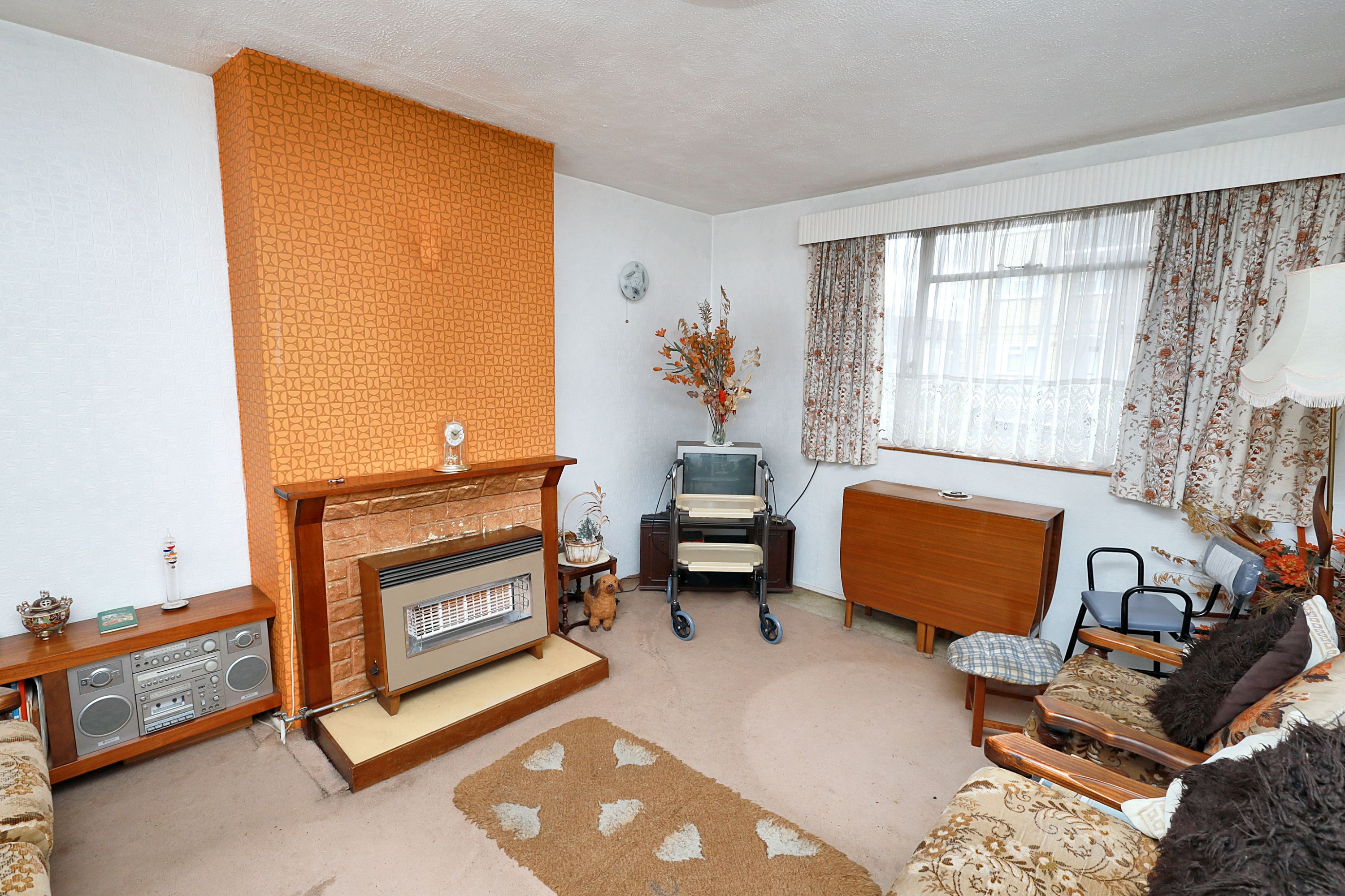 122 Jeremys Green, Edmonton, London, N18 2ND