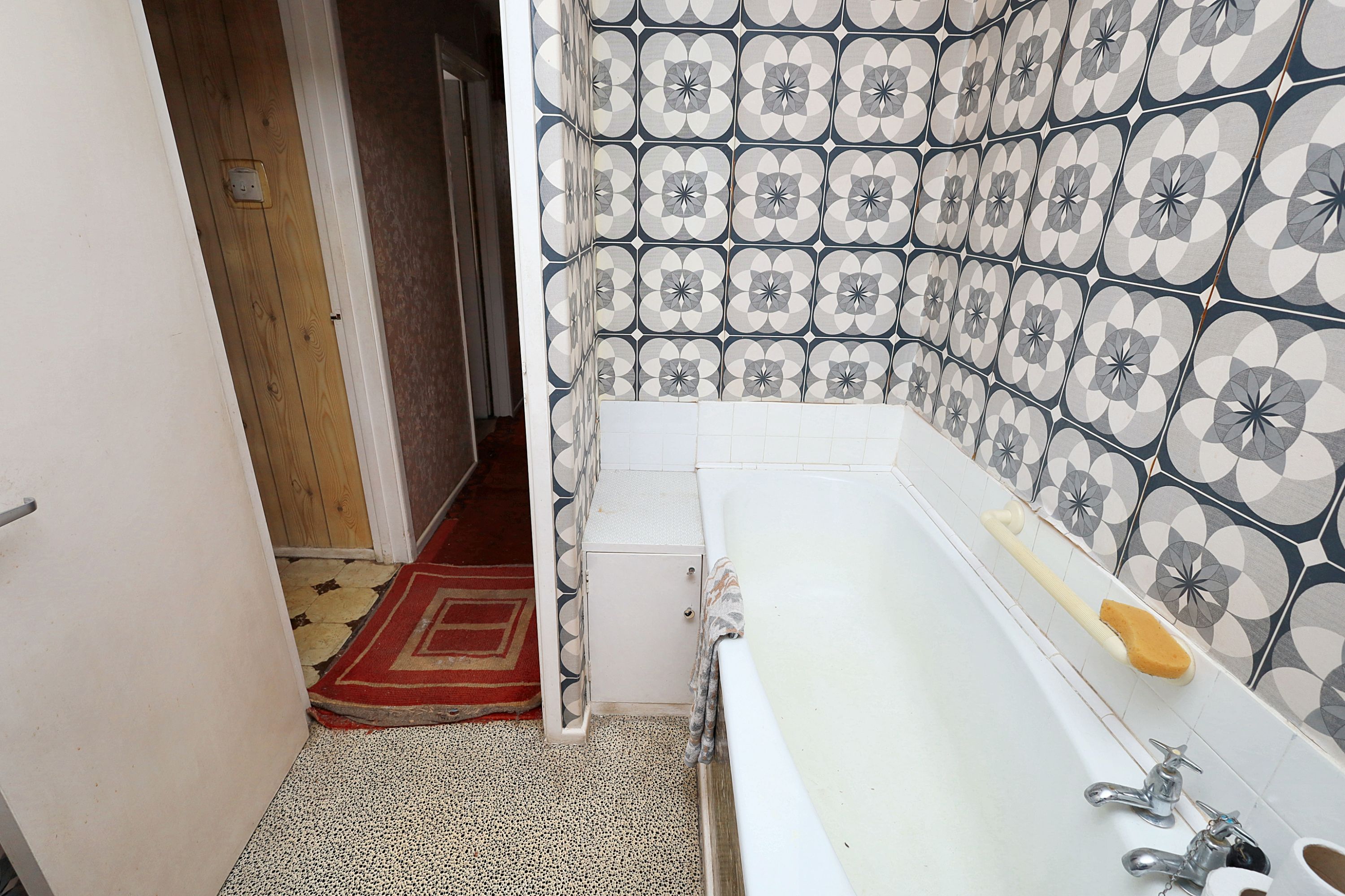122 Jeremys Green, Edmonton, London, N18 2ND