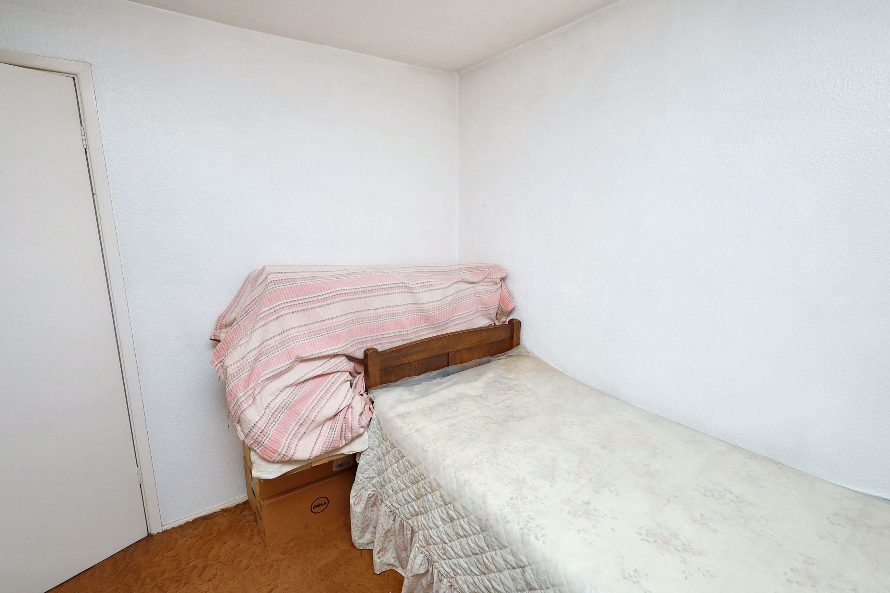 122 Jeremys Green, Edmonton, London, N18 2ND