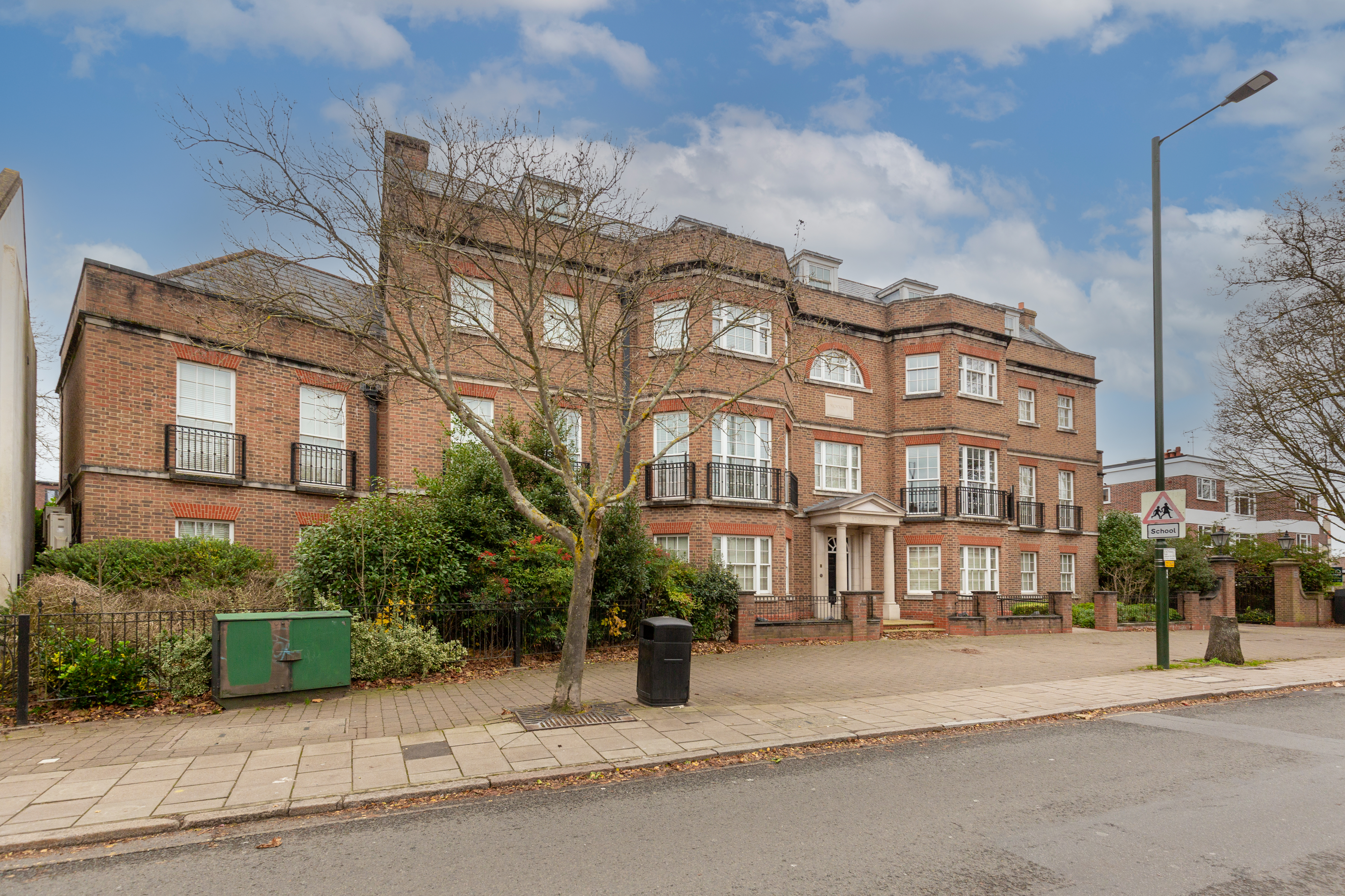 76 Crown Road, Twickenham, TW1 3EU