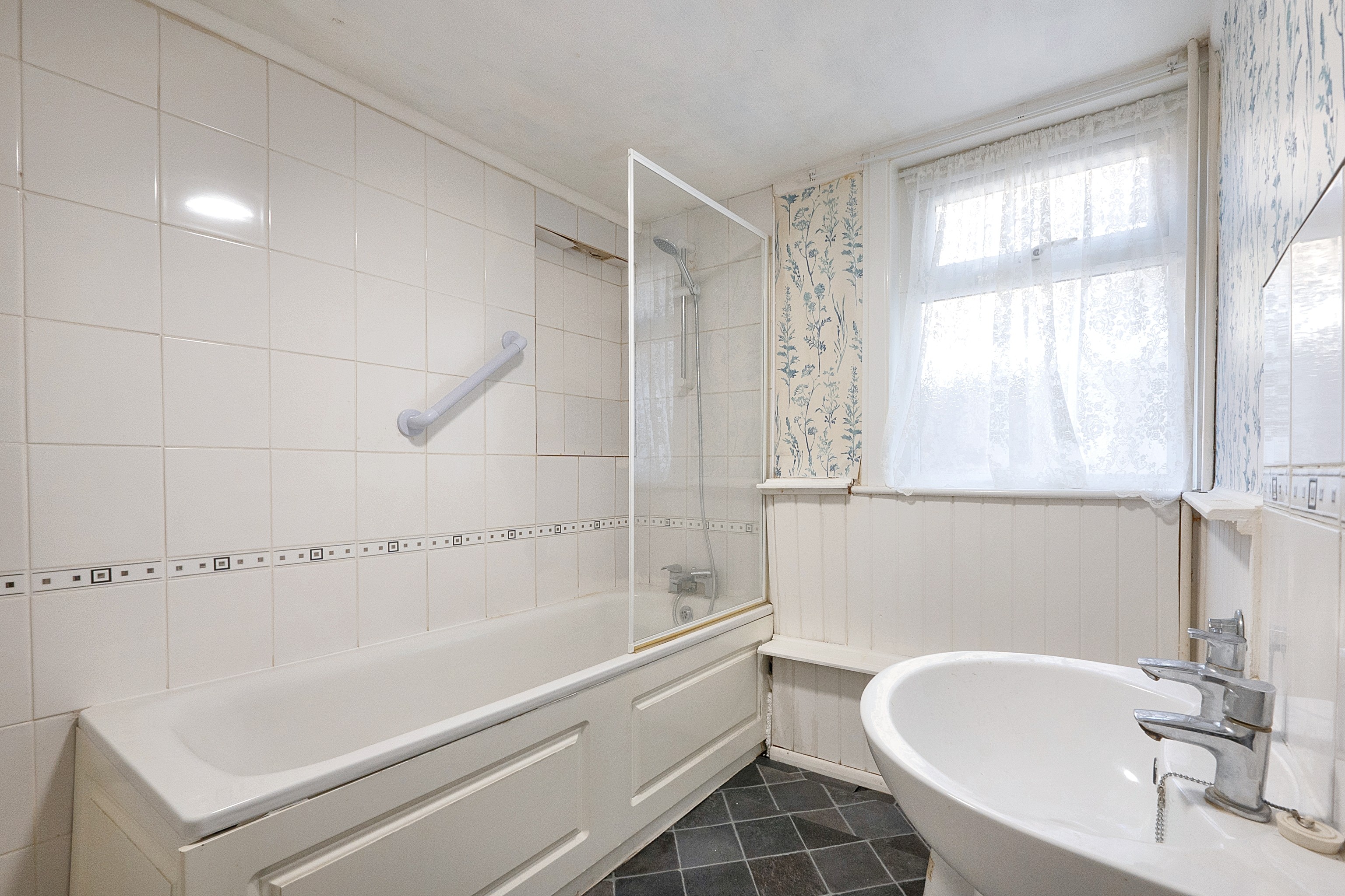 62 Vale Road, Ramsgate, Kent, CT11 9LS