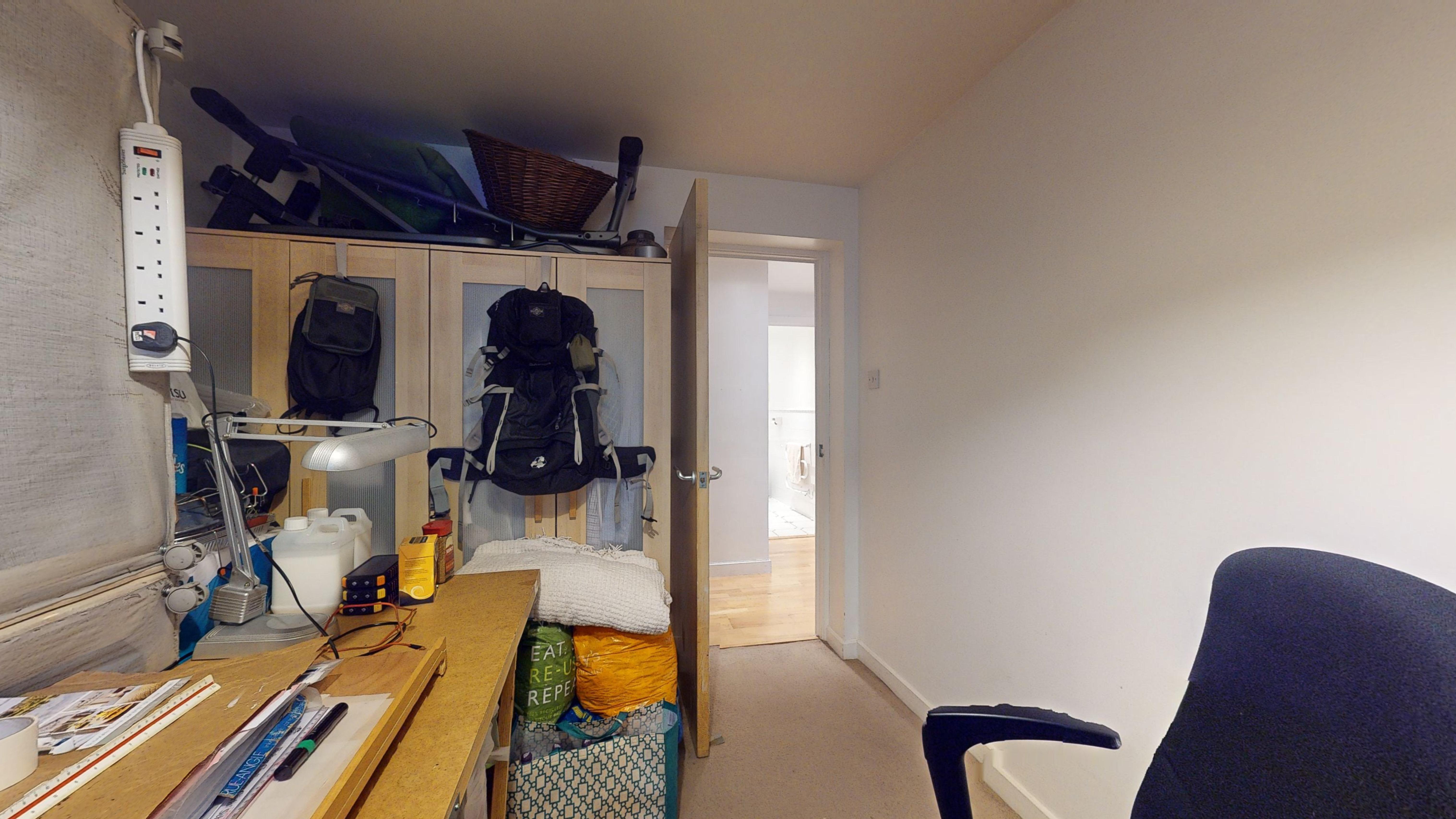 Flat 254 Berglen Court, 7 Branch Road, Canary Wharf, London, E14 7JZ