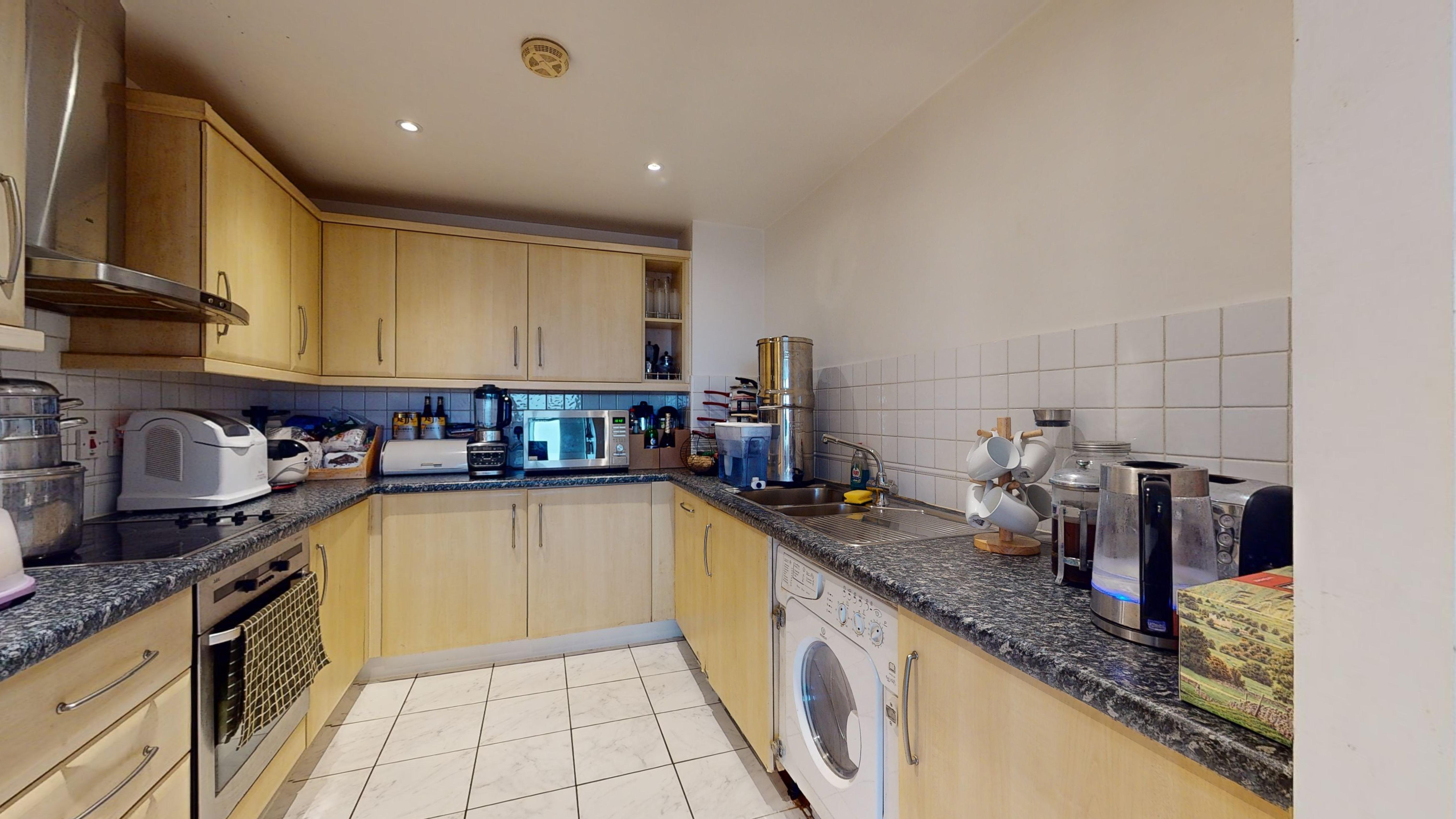 Flat 254 Berglen Court, 7 Branch Road, Canary Wharf, London, E14 7JZ