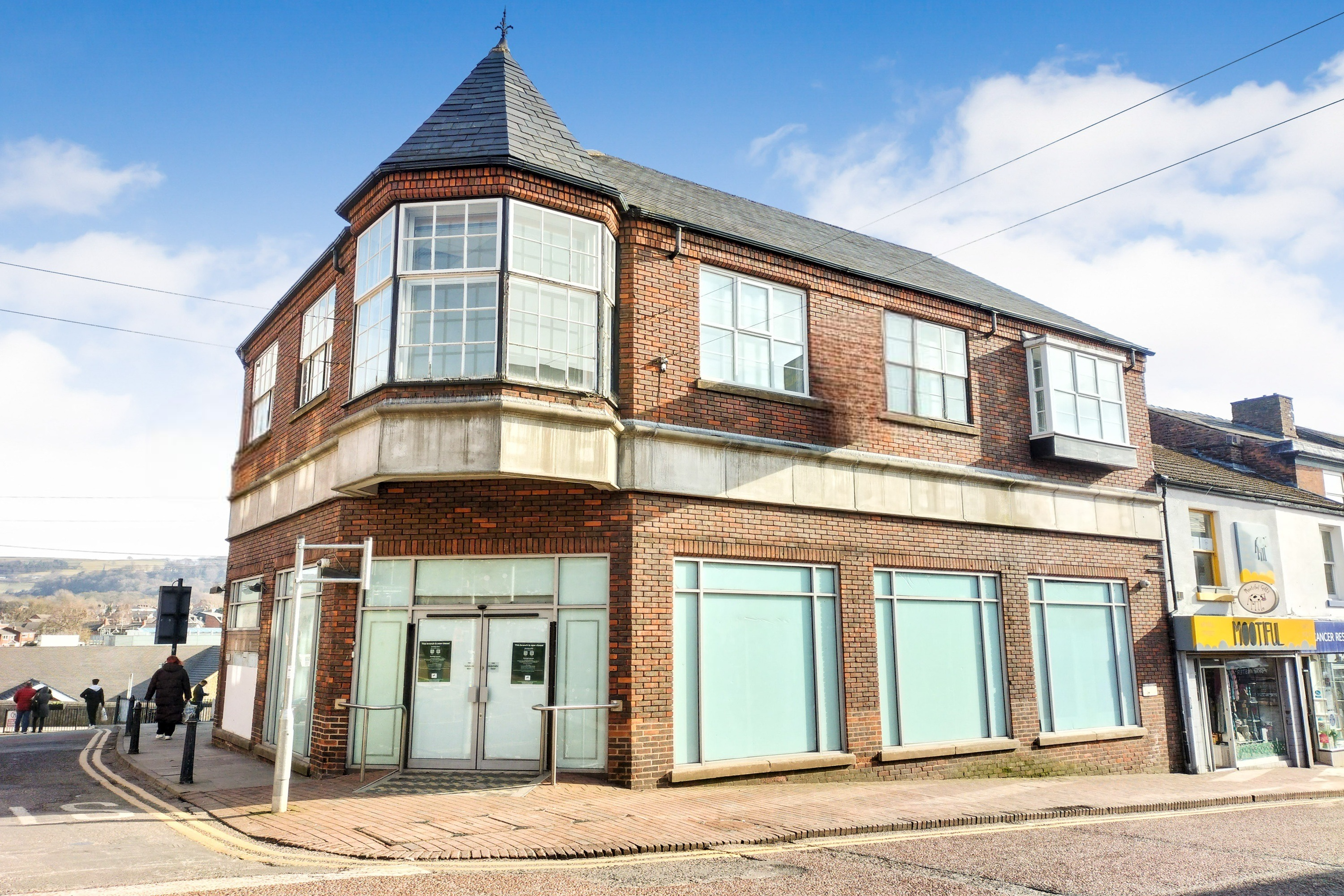 Former Lloyds Bank, 64-66 Mill Street, Cheshire, Macclesfield SK11 6NH