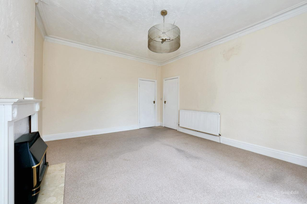 First Floor Flat, 3 Lawn House, 15 Lawn Road, Stafford, Staffordshire ST17 9AJ