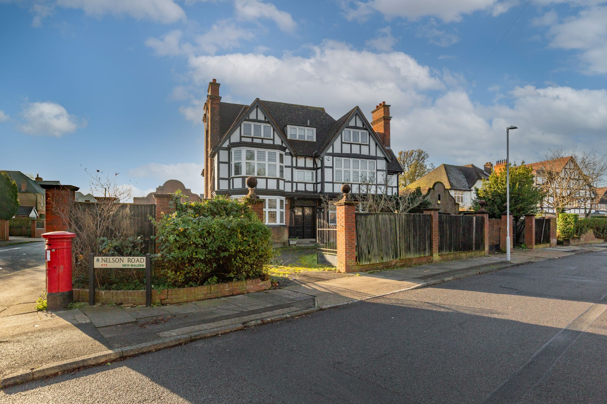 98 Westbury Road, New Malden, Surrey KT3 5AN