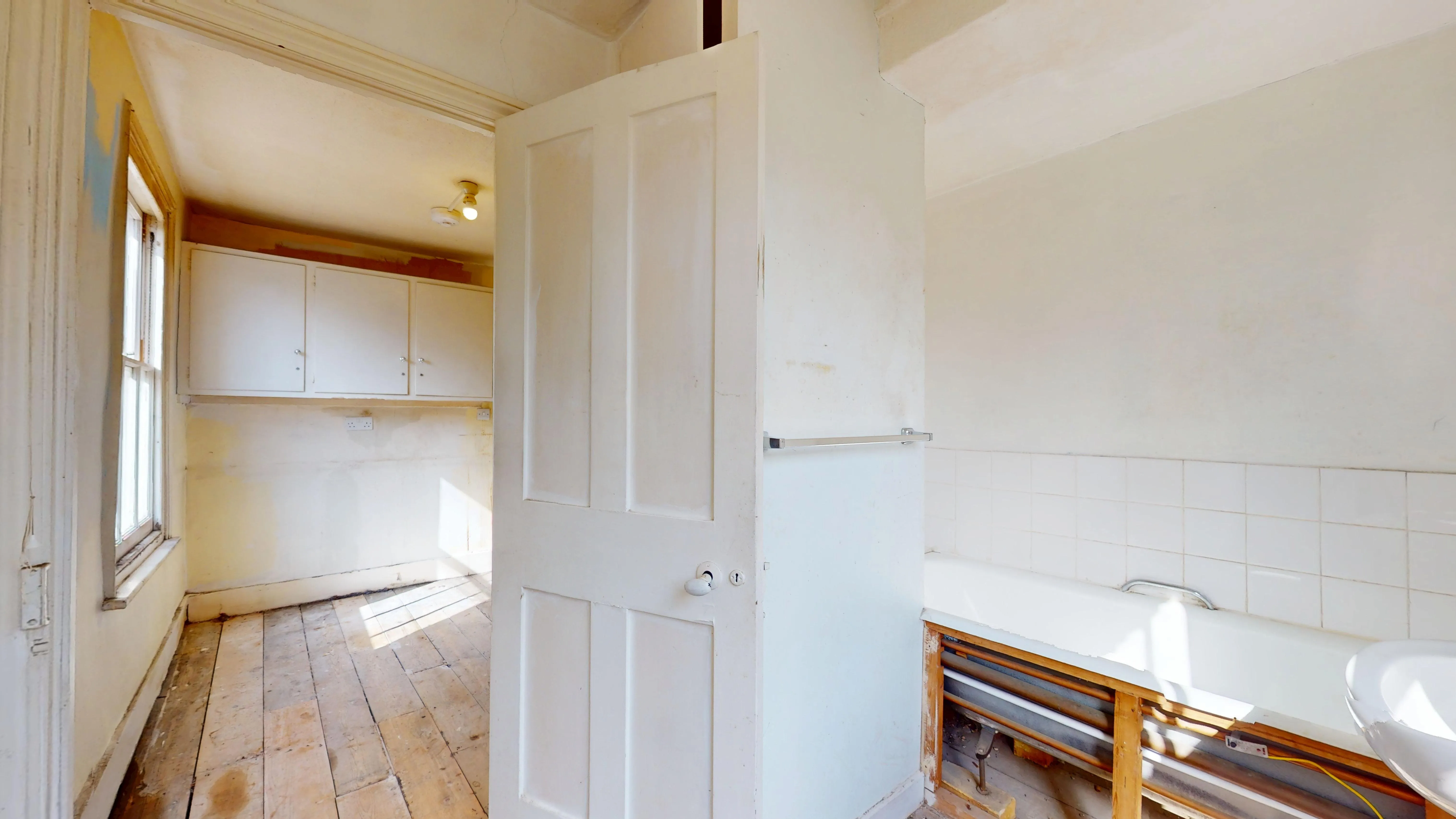 Upper Flat, 40 Grayshott Road, Battersea, London, SW11 5TT