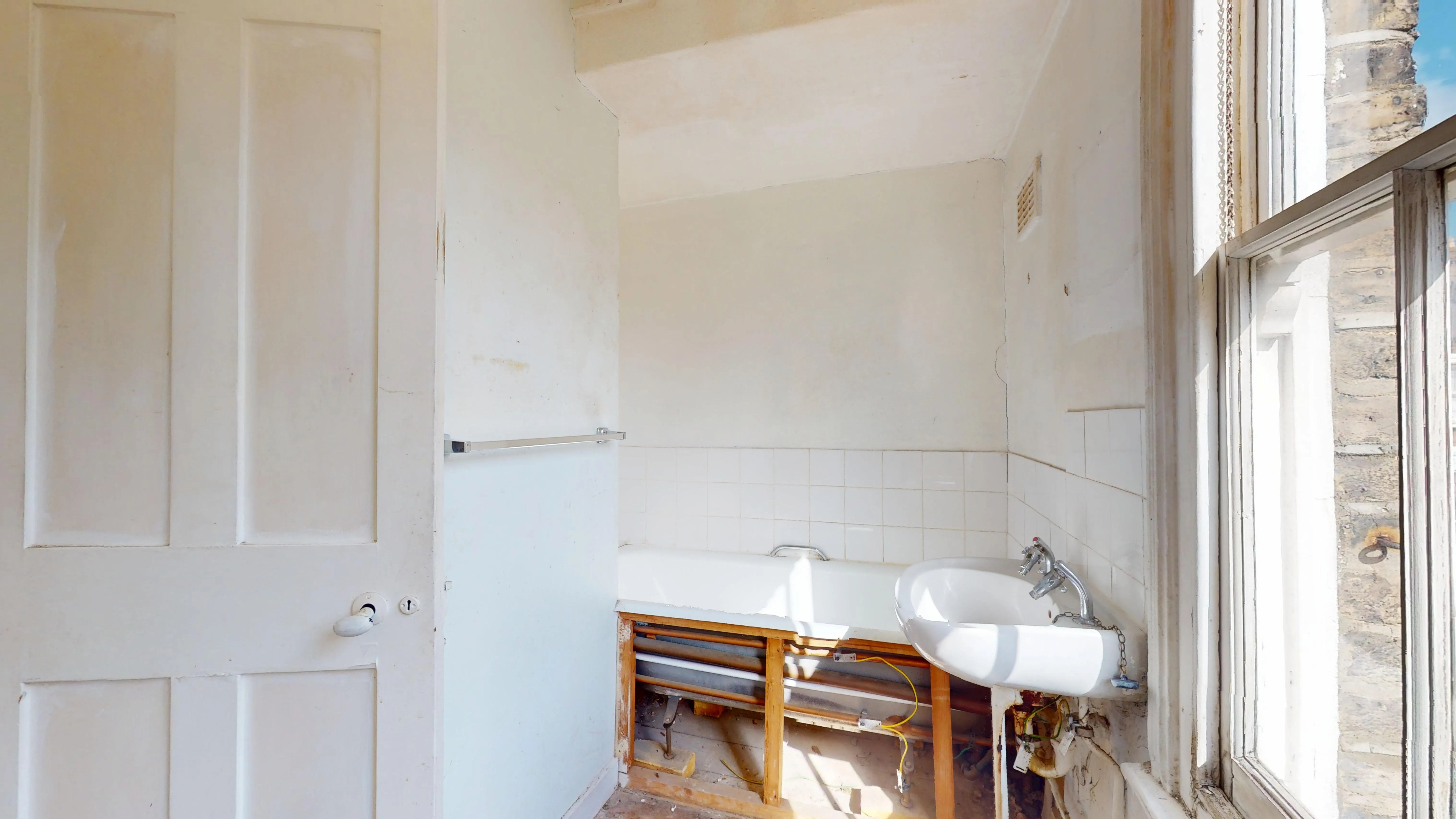 Upper Flat, 40 Grayshott Road, Battersea, London, SW11 5TT