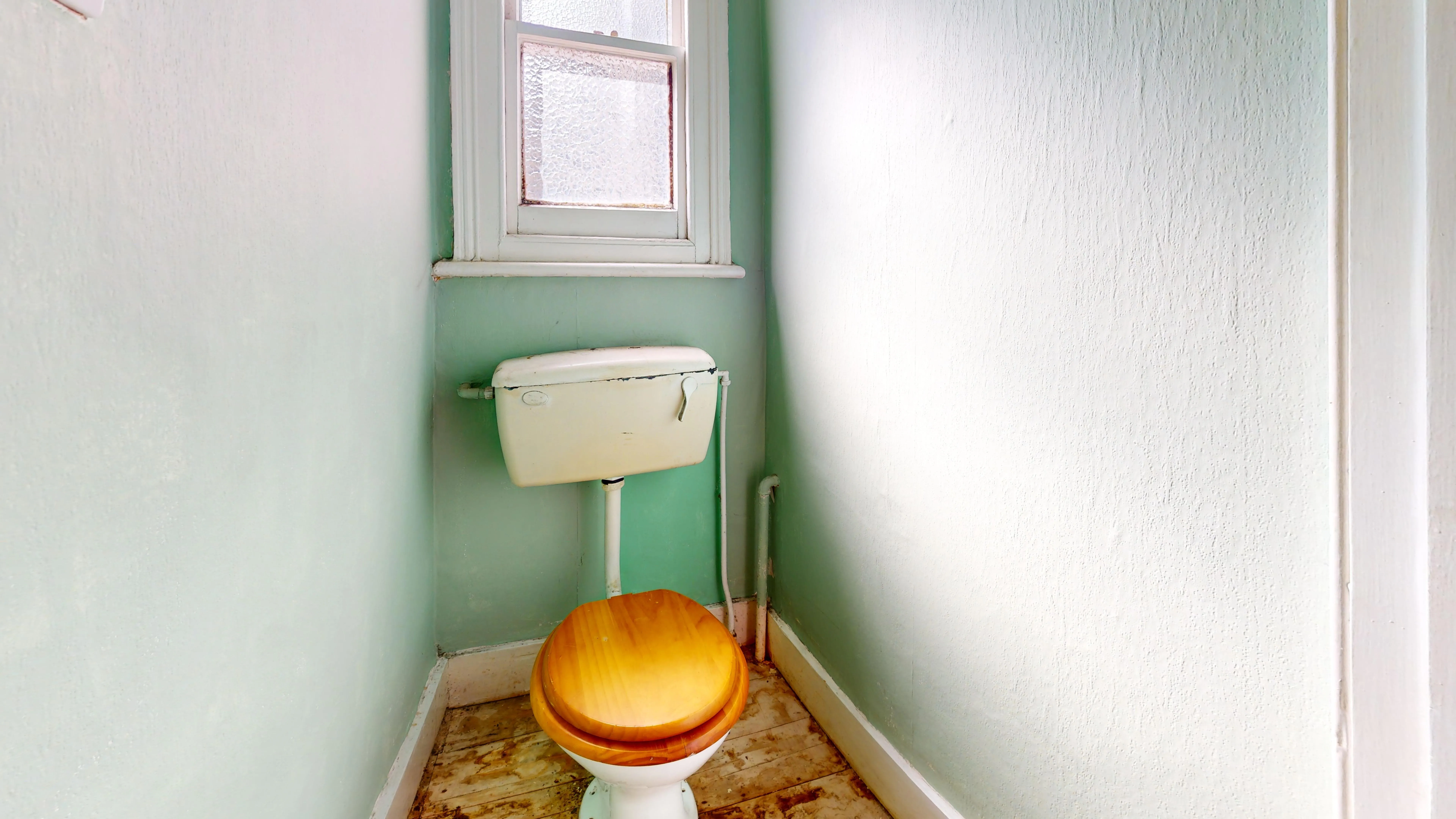 Upper Flat, 40 Grayshott Road, Battersea, London, SW11 5TT