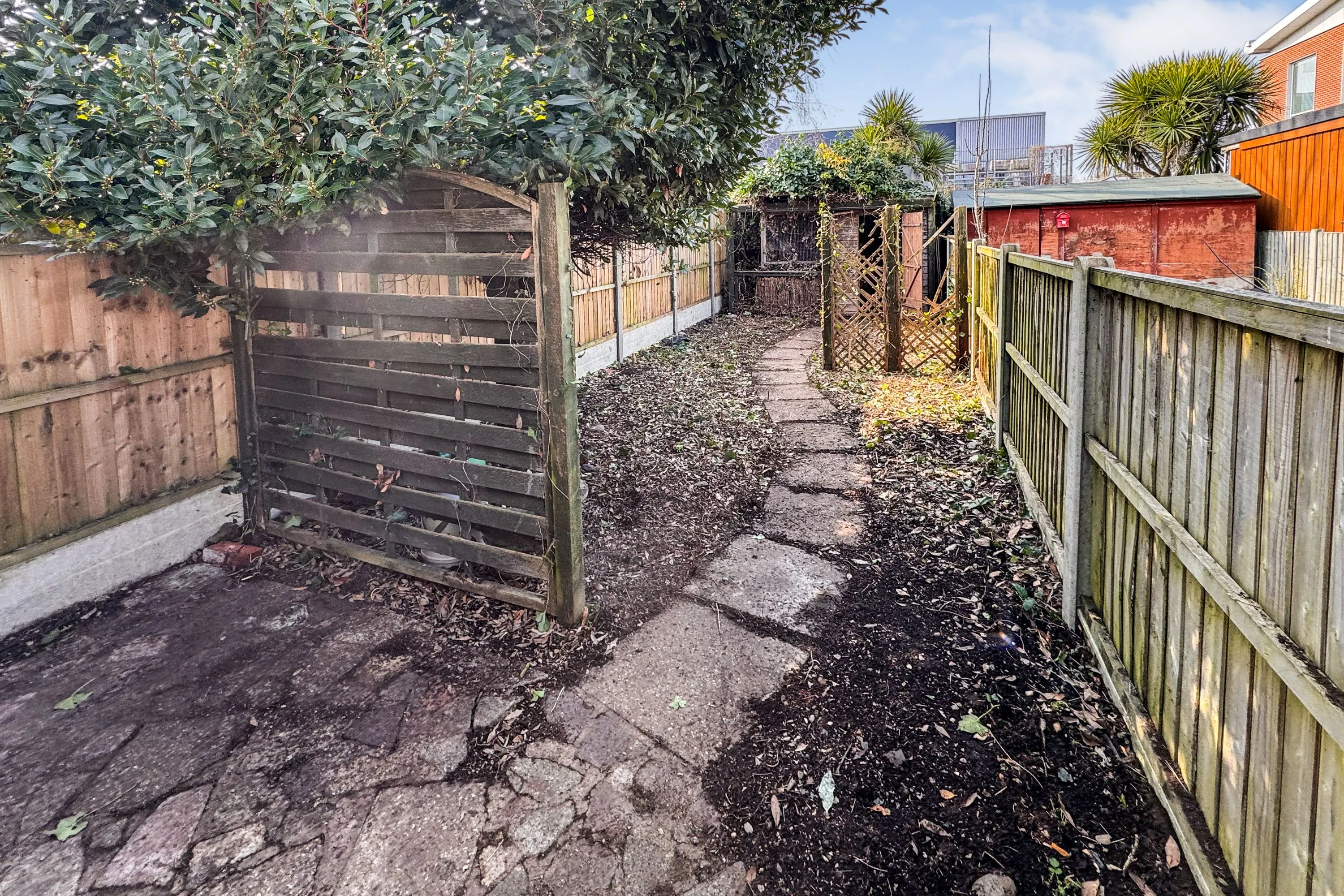 58 New Road, The Causeway, Staines, TW18 3DA