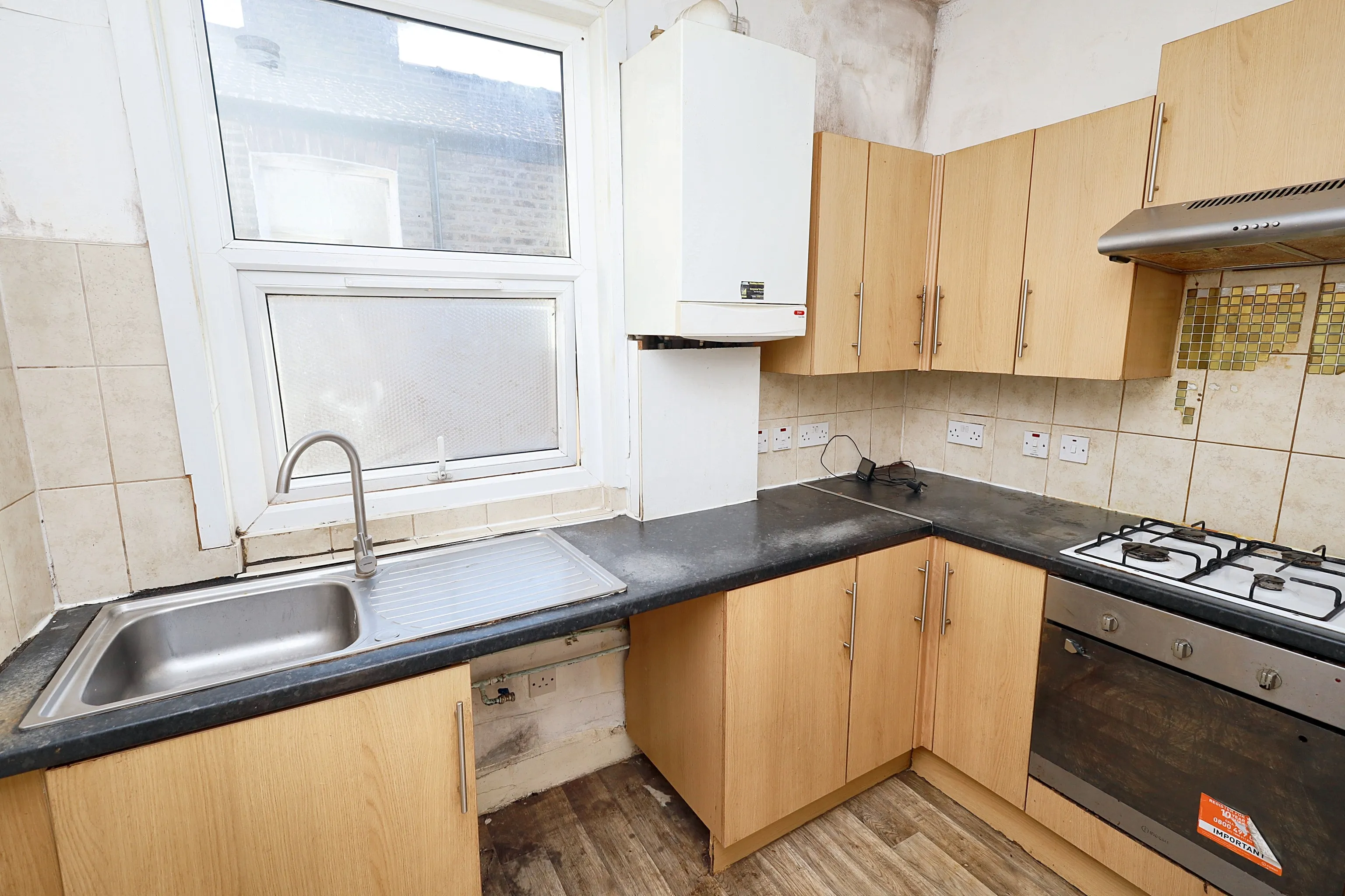 37B Drayton Road, London N17 6HJ