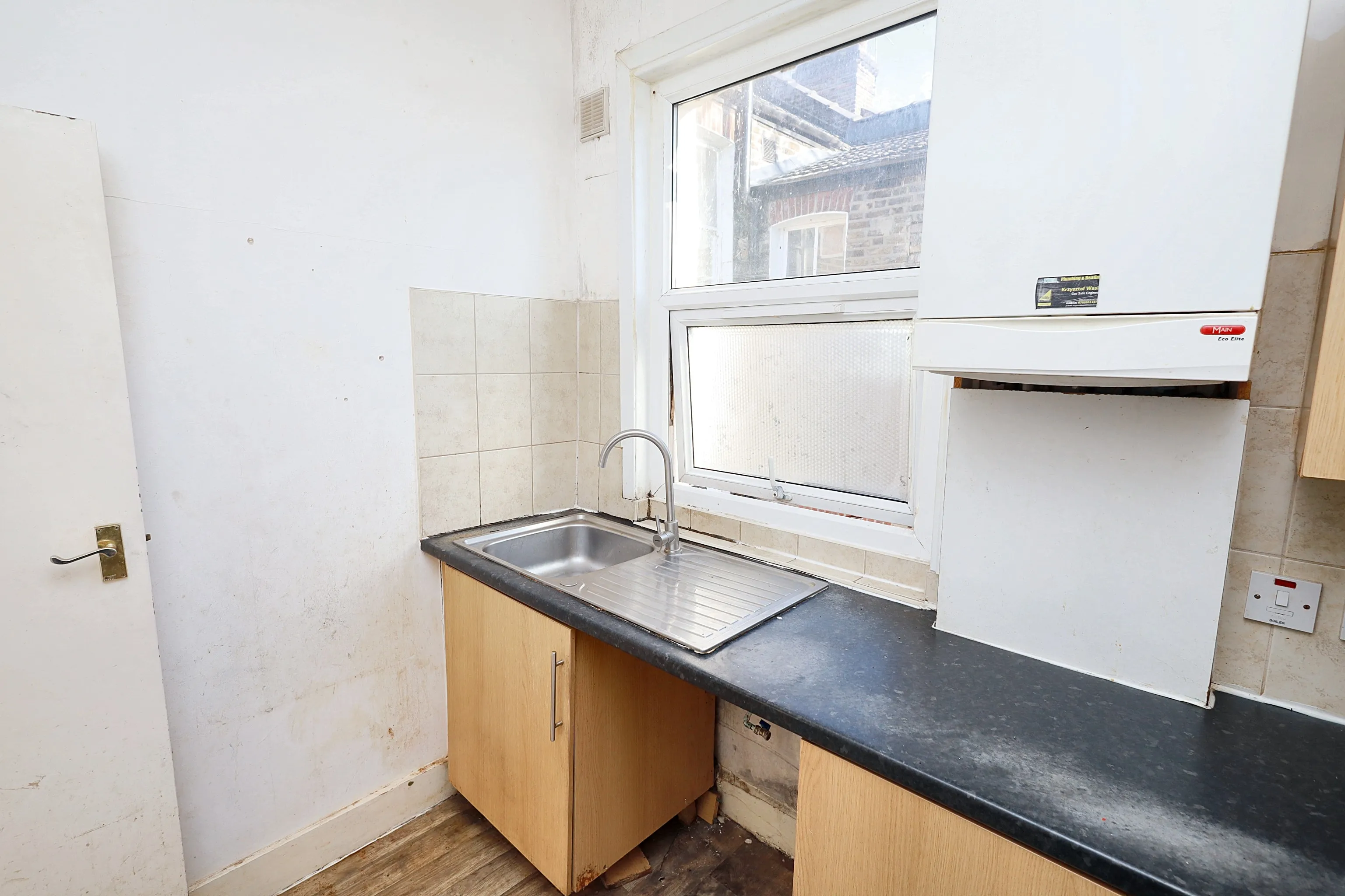 37B Drayton Road, London N17 6HJ