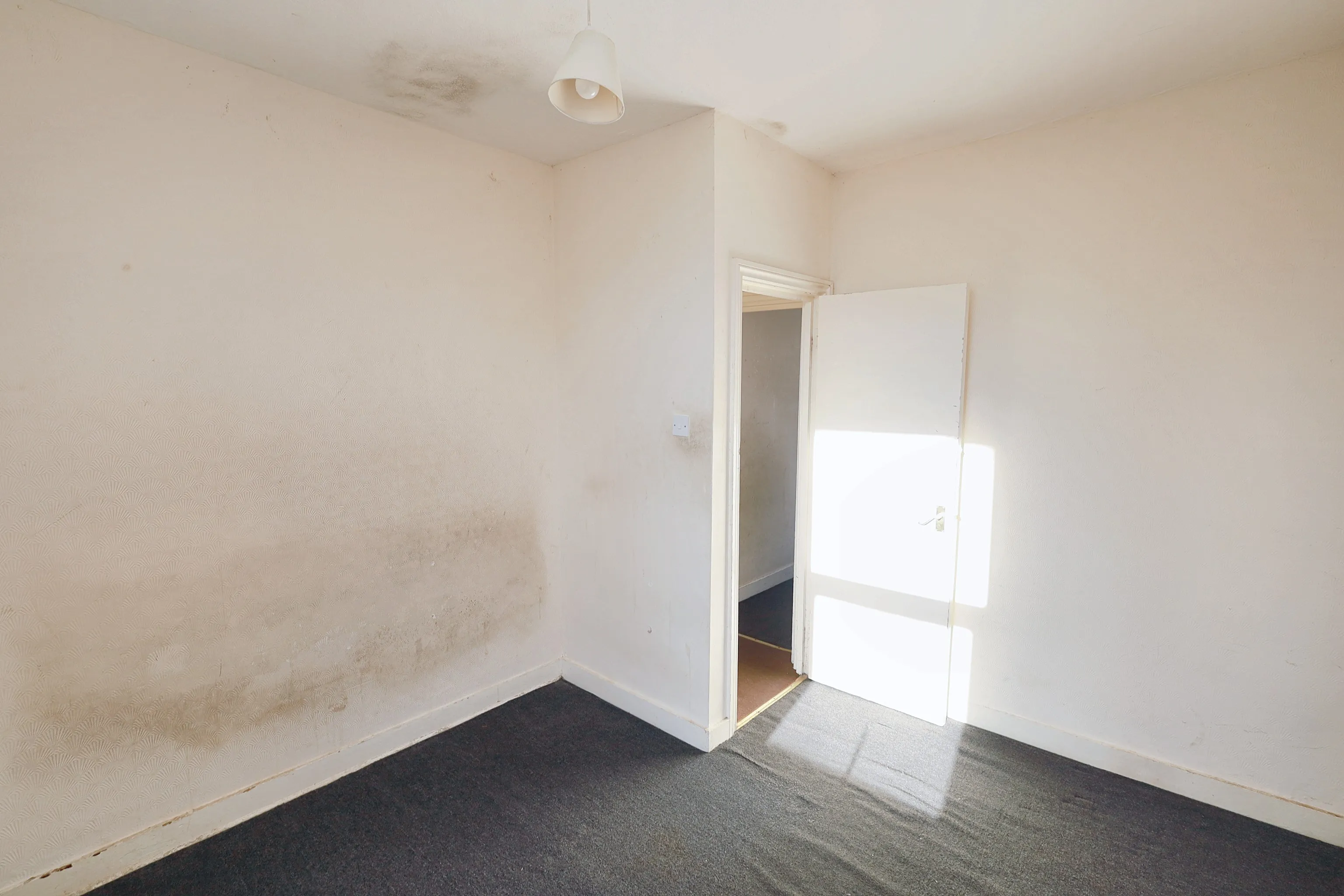 37B Drayton Road, London N17 6HJ