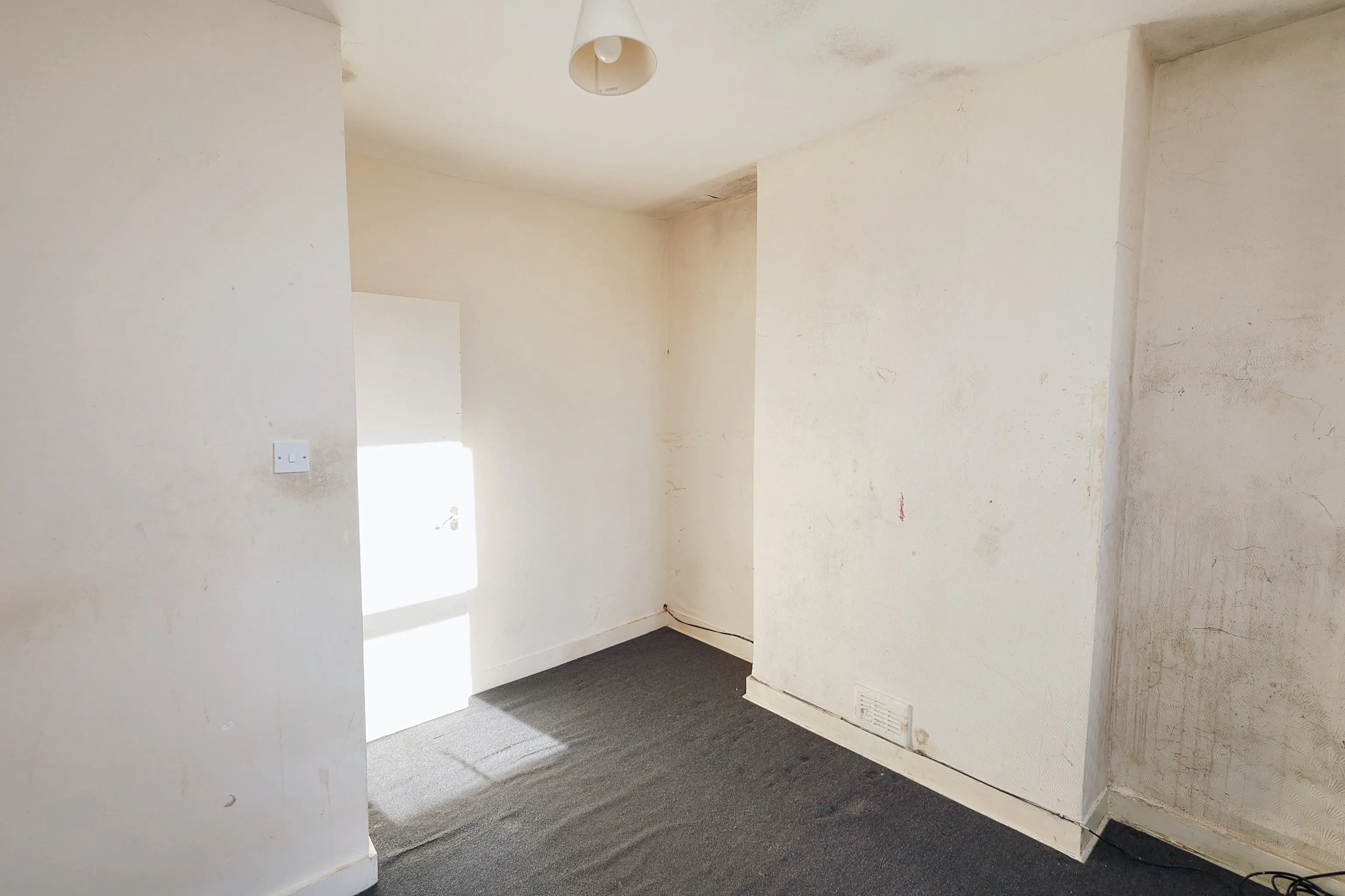 37B Drayton Road, London N17 6HJ