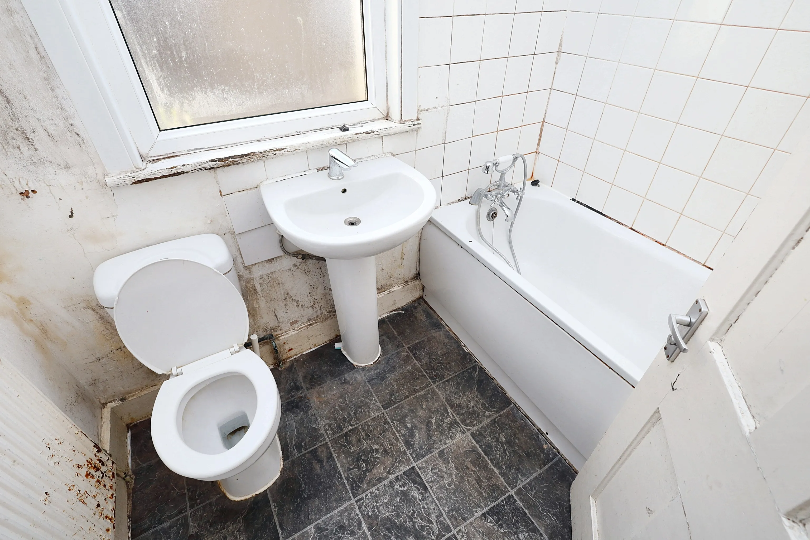 37B Drayton Road, London N17 6HJ