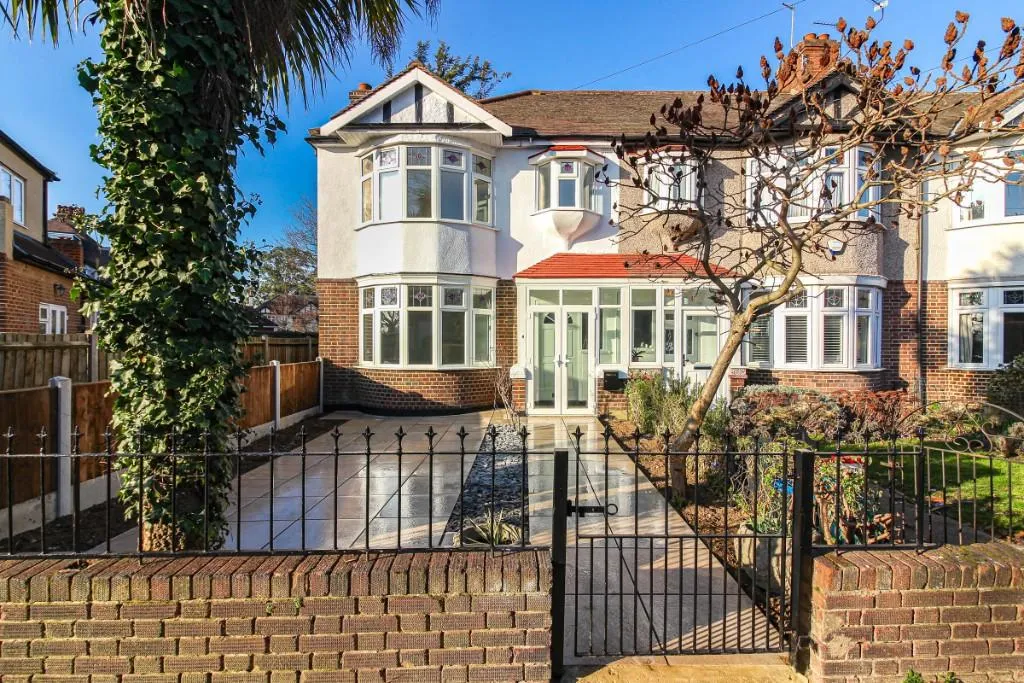 1 Empress Avenue, Aldersbrook, London, E12 5ET
